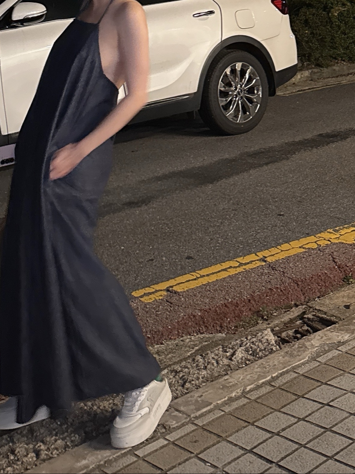 Miu Miu Ivy Corduroy Bag Cinnamon, (W) Celine Wedge Outsole Block Sneakers Optic White 착용 스타일 - 4