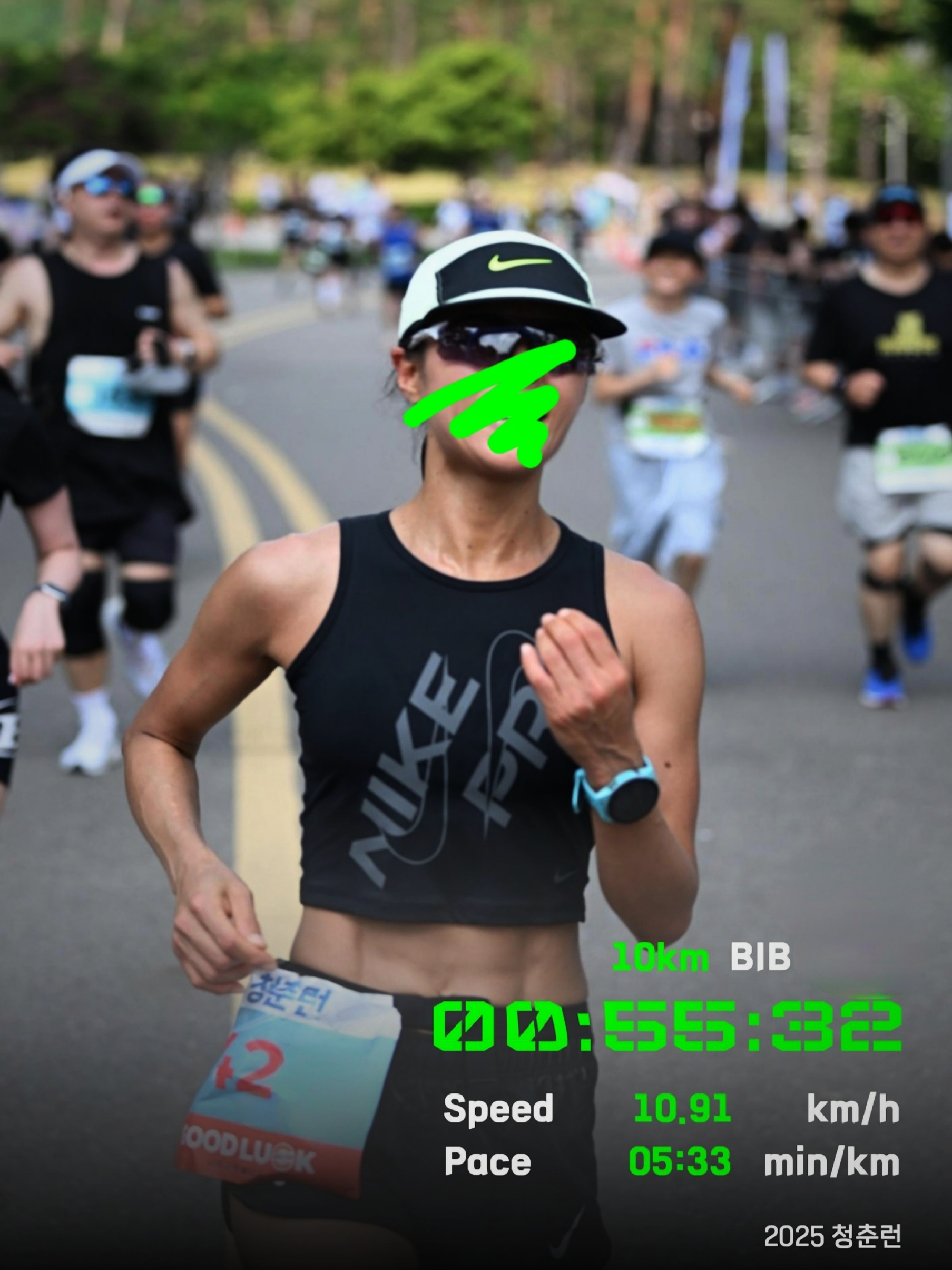 Nike Dri-Fit Fly Unstructured Swoosh Cap Light Iron Ore Vapour Green, Nike Dri-Fit Fly Unstructured Swoosh Cap Barely Volt Black 착용 스타일