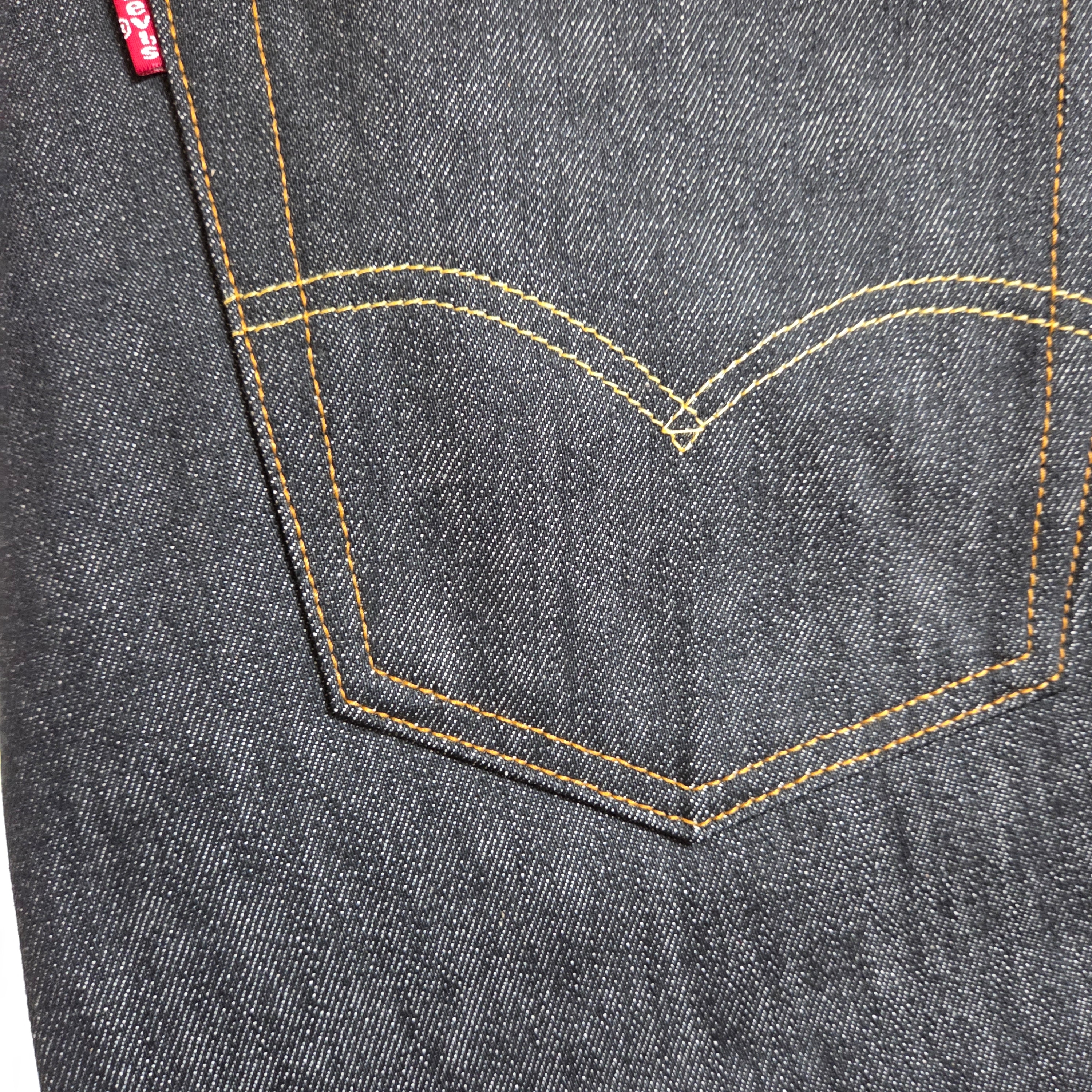 Levi's 501 Original Fit Rigid Jean Black 착용 스타일 - 1