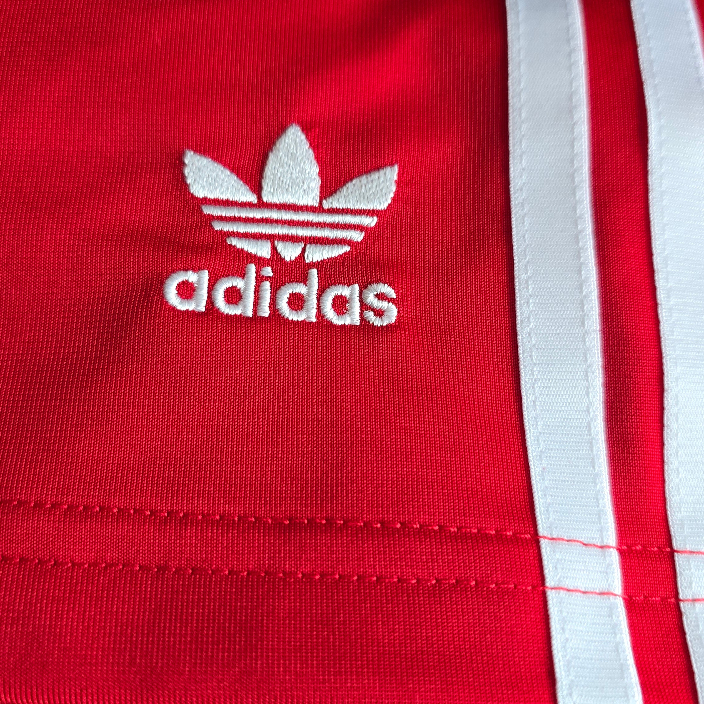 (W) Adidas Firebird Shorts Better Scarlet White - KR Sizing 착용 스타일