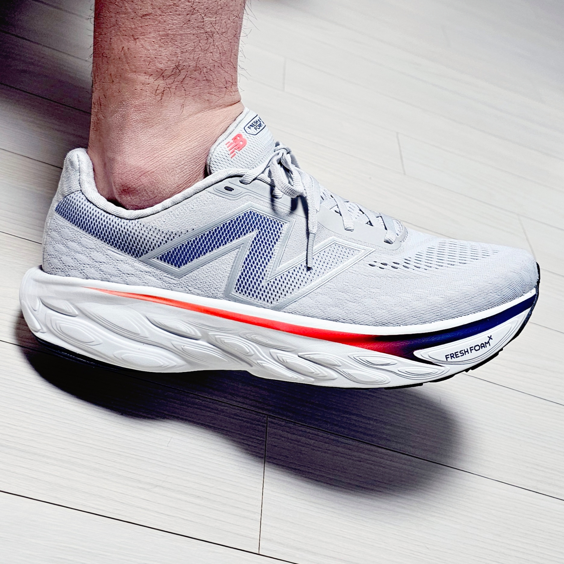 New Balance Fresh Foam X 1080v14 Grey Matter Silver Metallic - 2E Wide 착용 스타일