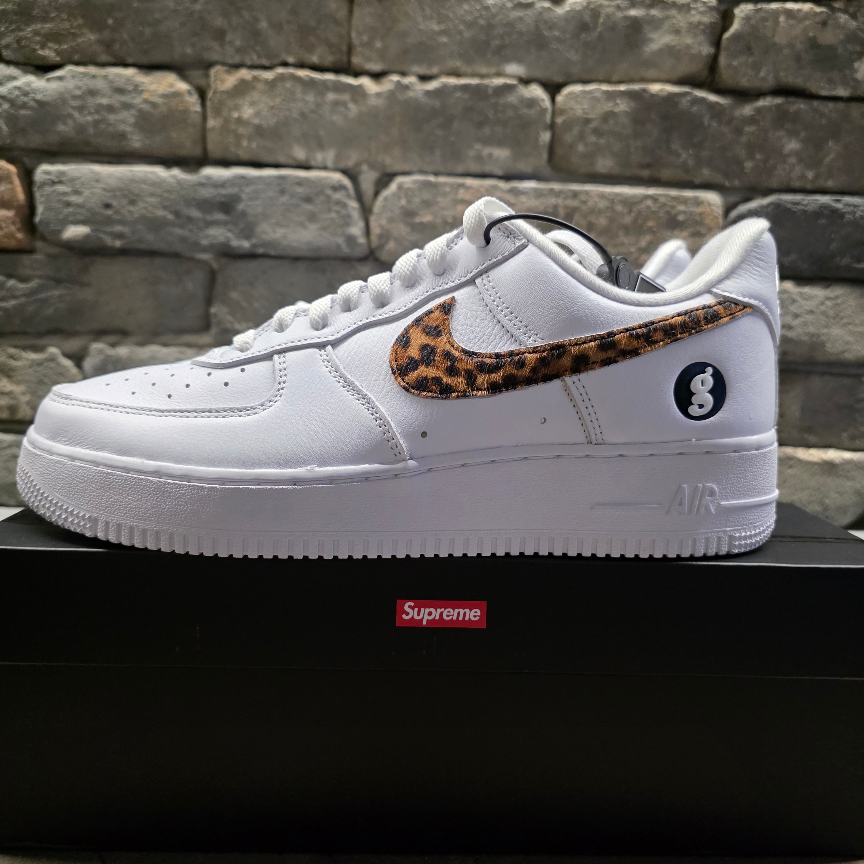 Nike x Supreme x GOODENOUGH Air Force 1 Low White - 25SS 착용 스타일