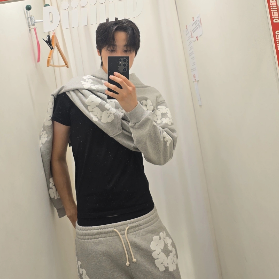 Denim Tears The Cotton Wreath Sweatshirt Grey, Denim Tears The Cotton Wreath Sweatpants Grey 착용 스타일