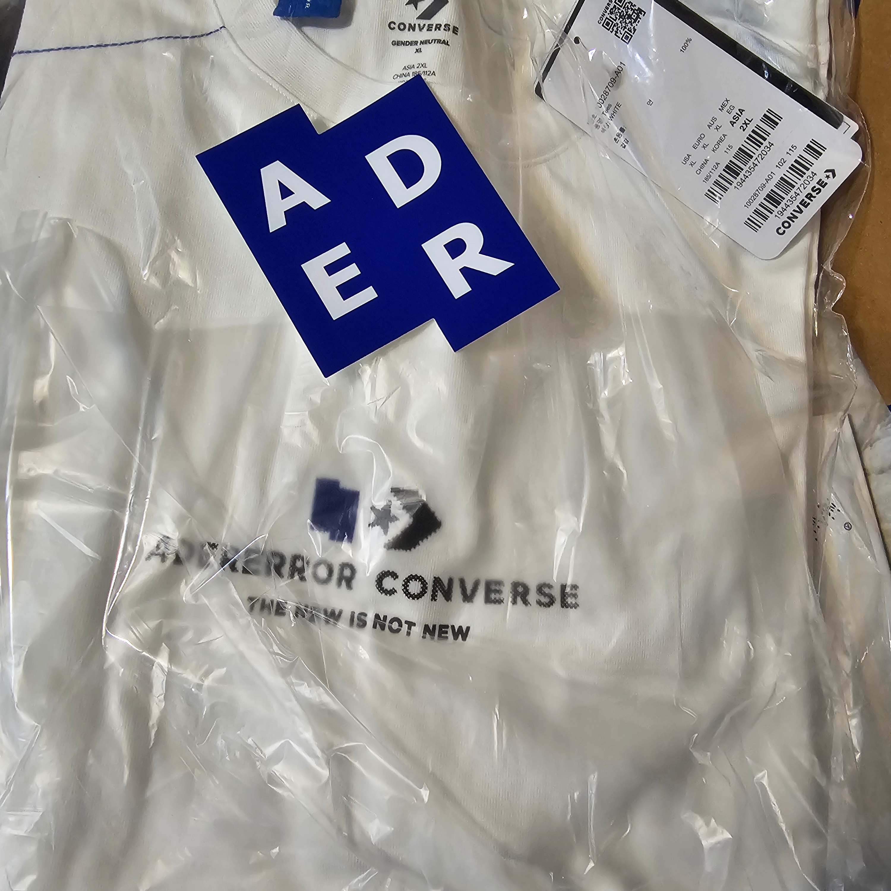 Converse x Ader Error T-Shirt Cloud Dancer 착용 스타일