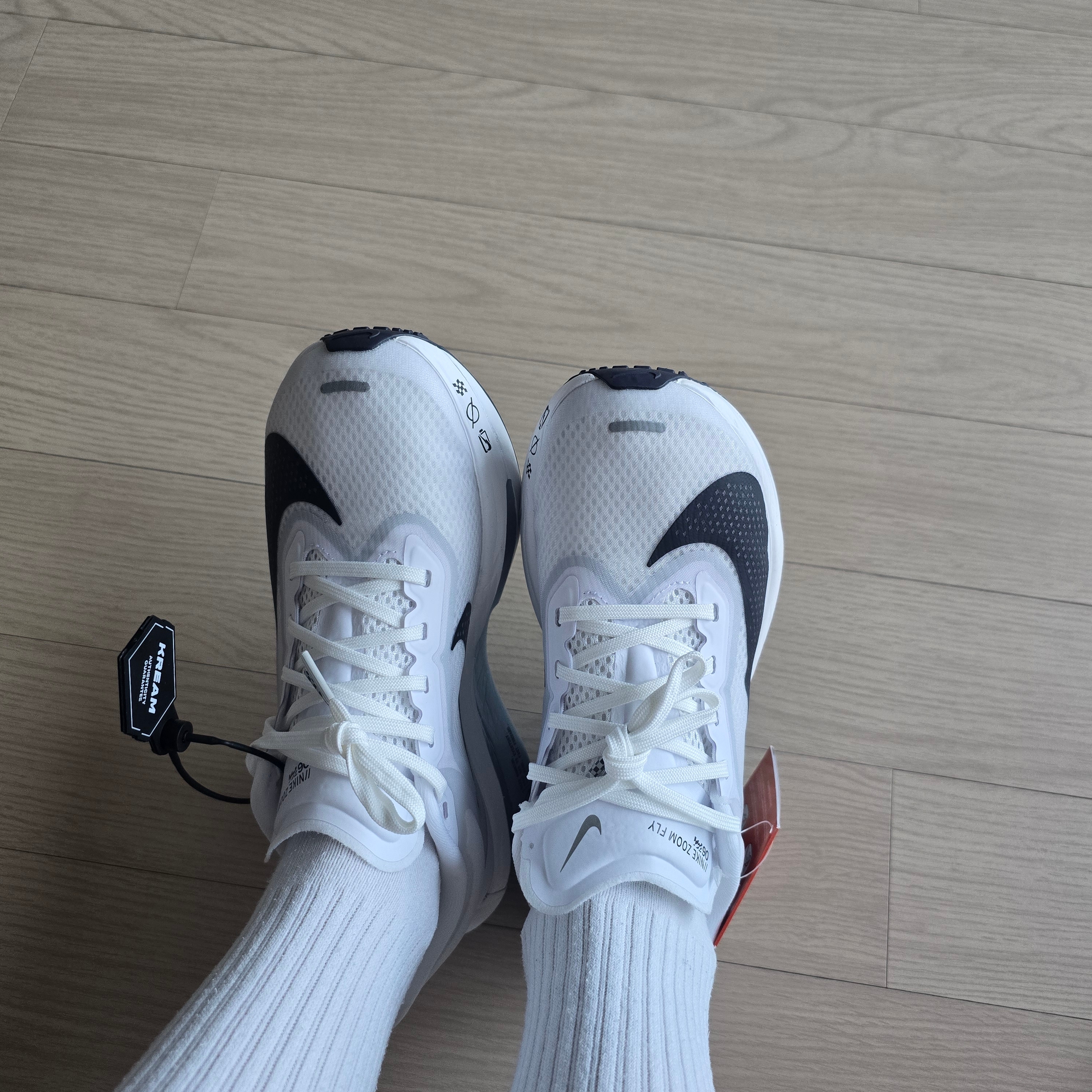 (W) Nike Zoom Fly 6 Road Racing White Pure Platinum 착용 스타일
