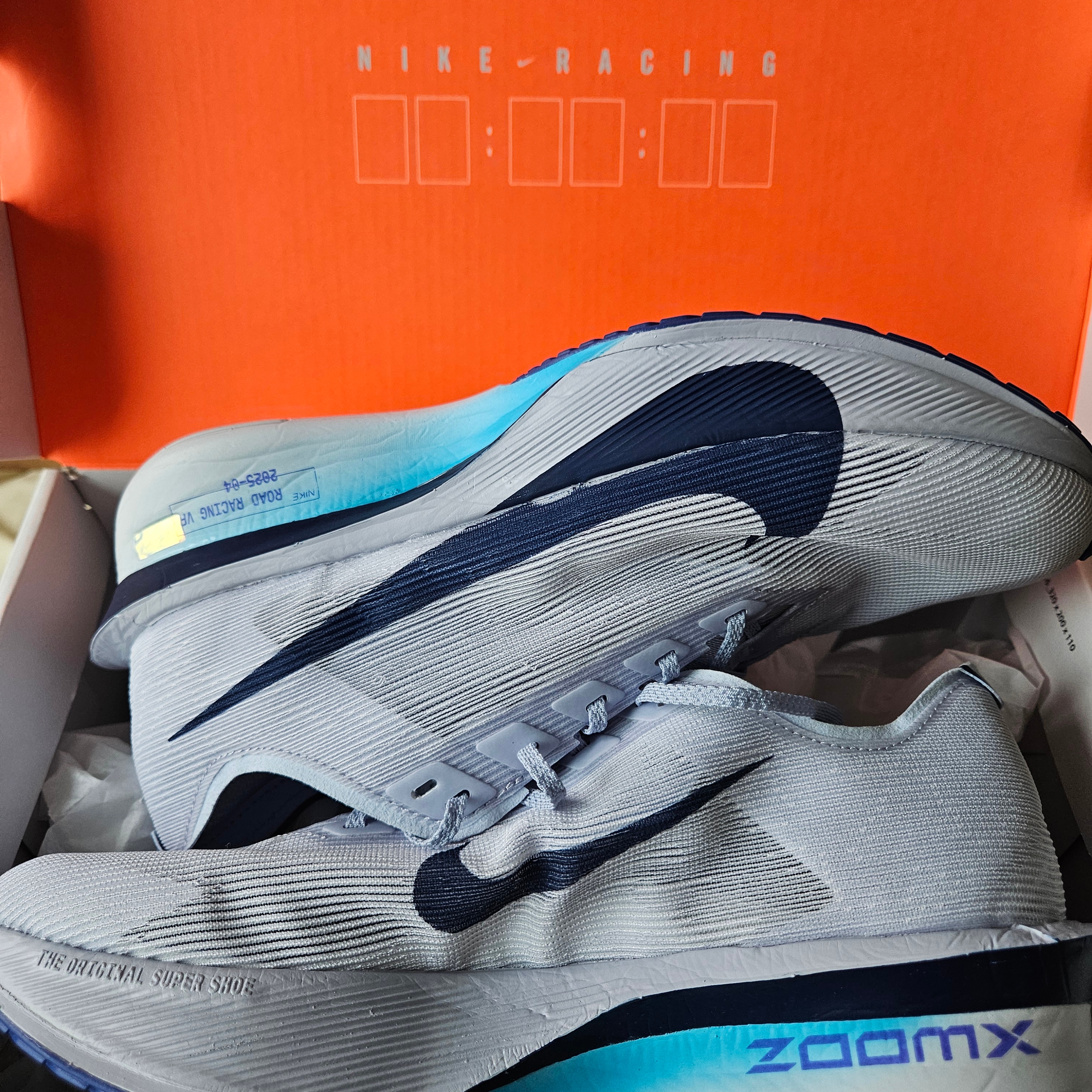 Nike ZoomX Vaporfly Next% 4 Ghost Persian Violet 착용 스타일