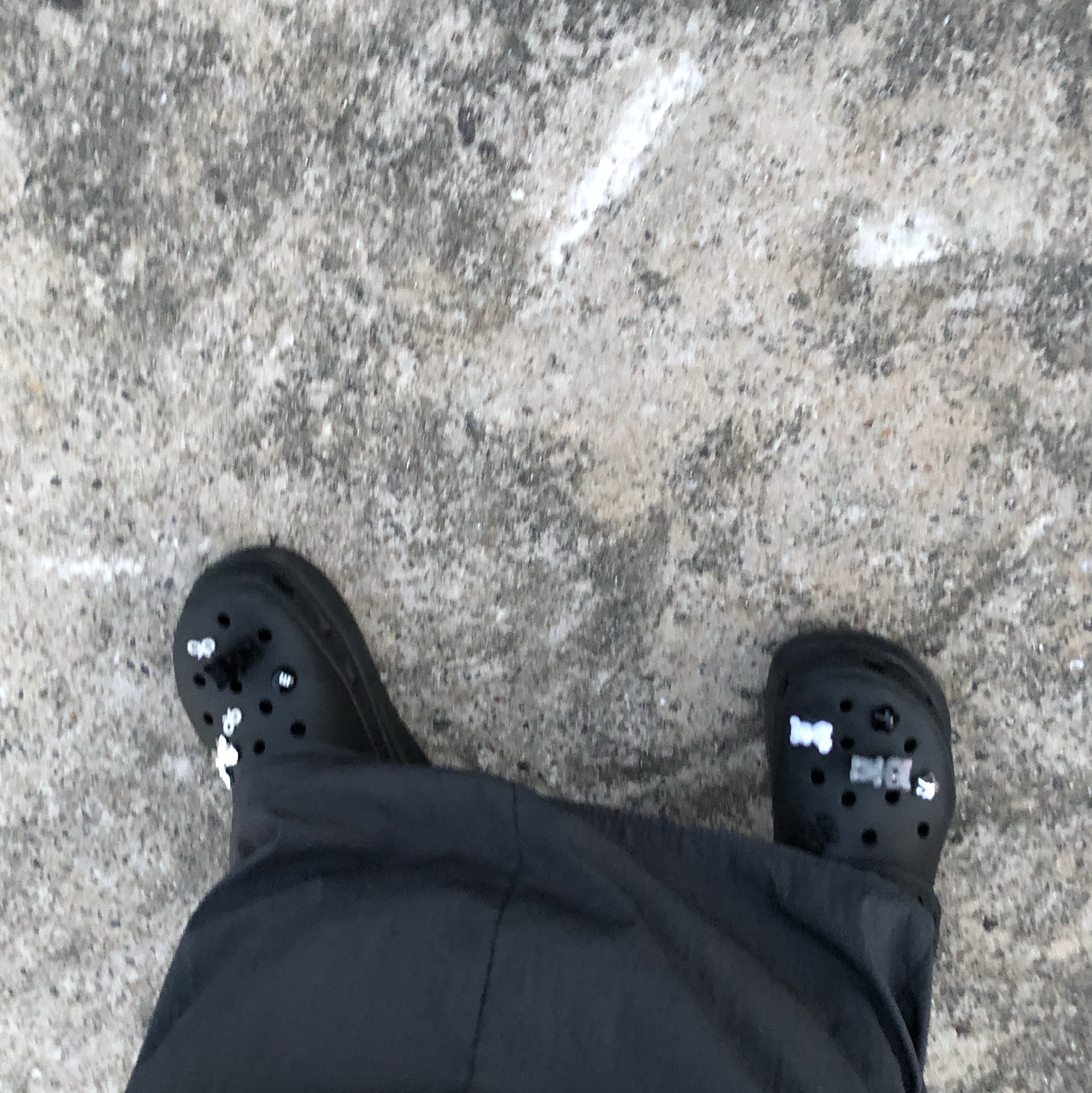 (W) Crocs Classic Platform Clog Black 착용 스타일