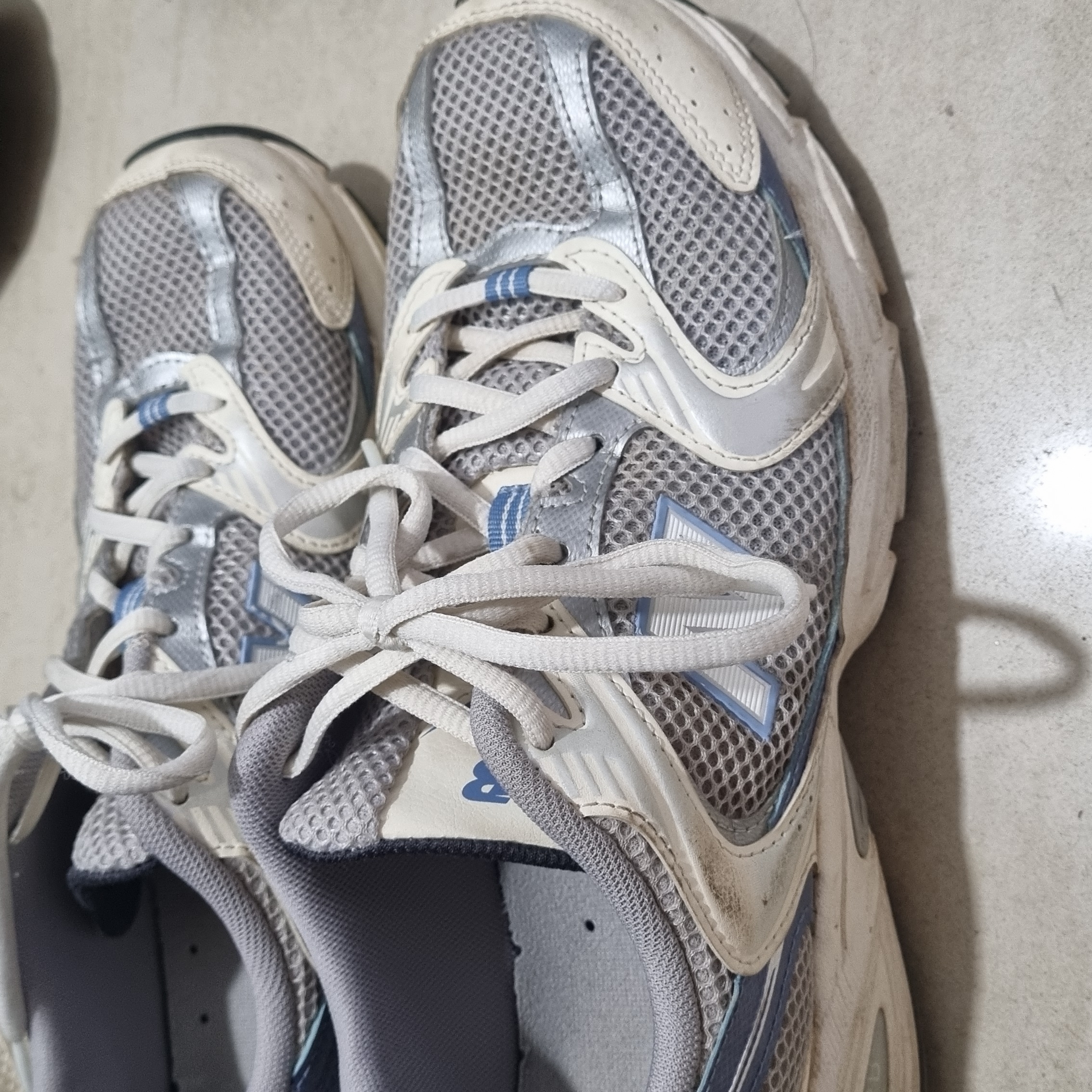 New Balance 530 Steel Blue 착용 스타일