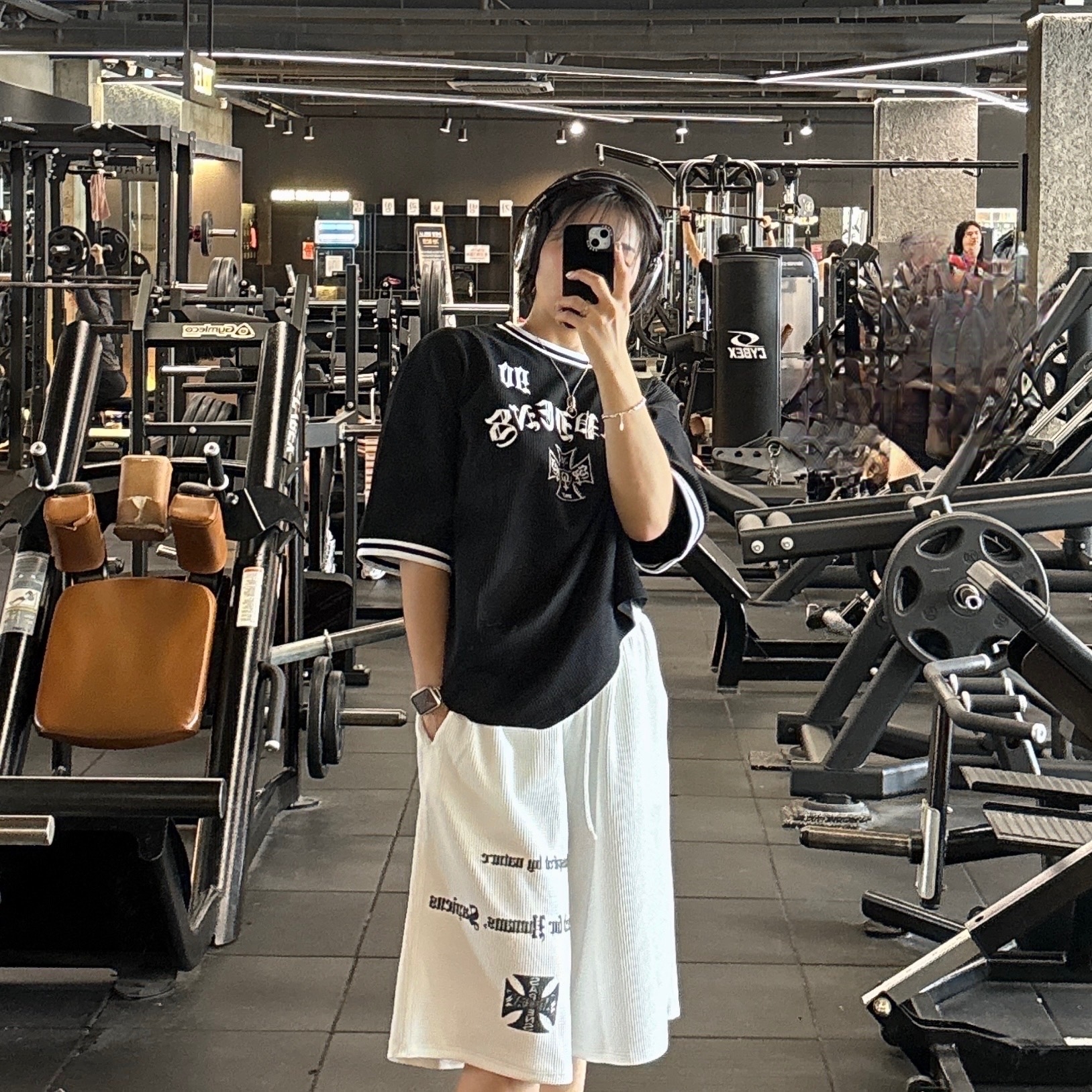 Sapiens Ninety Ringer Over Fit Short Sleeves Black, [KREAM 단독] Sapiens Engineered Waffle Over Fit Shorts White 착용 스타일