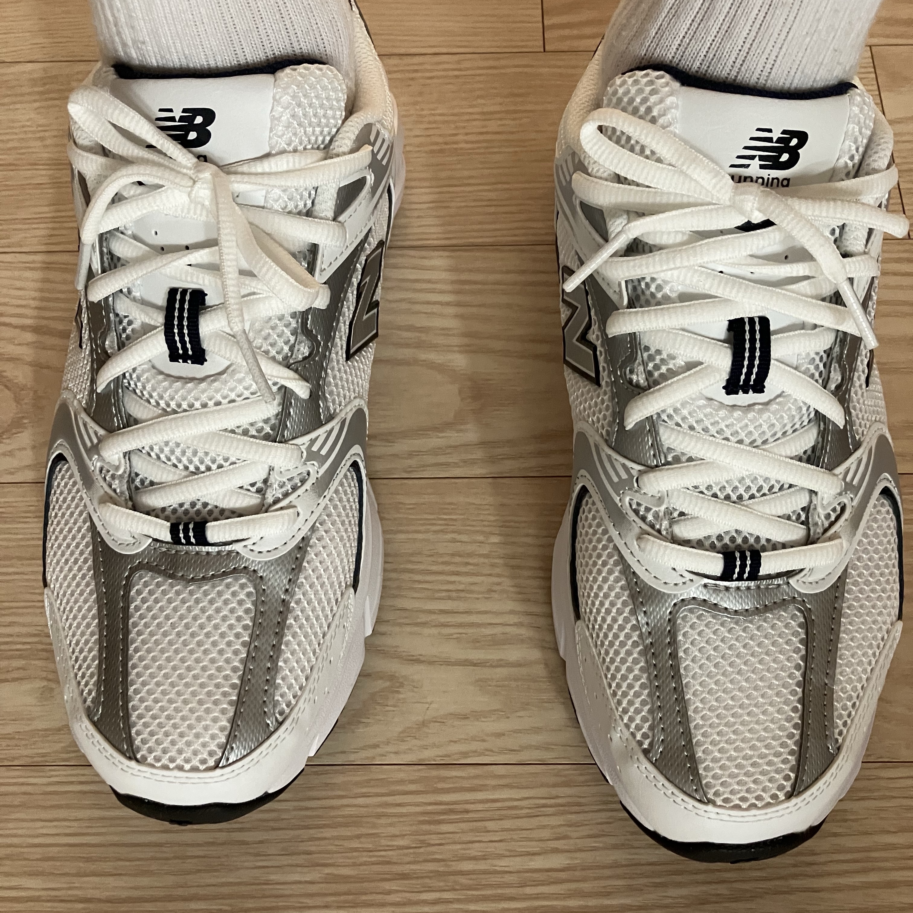 New Balance 530 White 착용 스타일