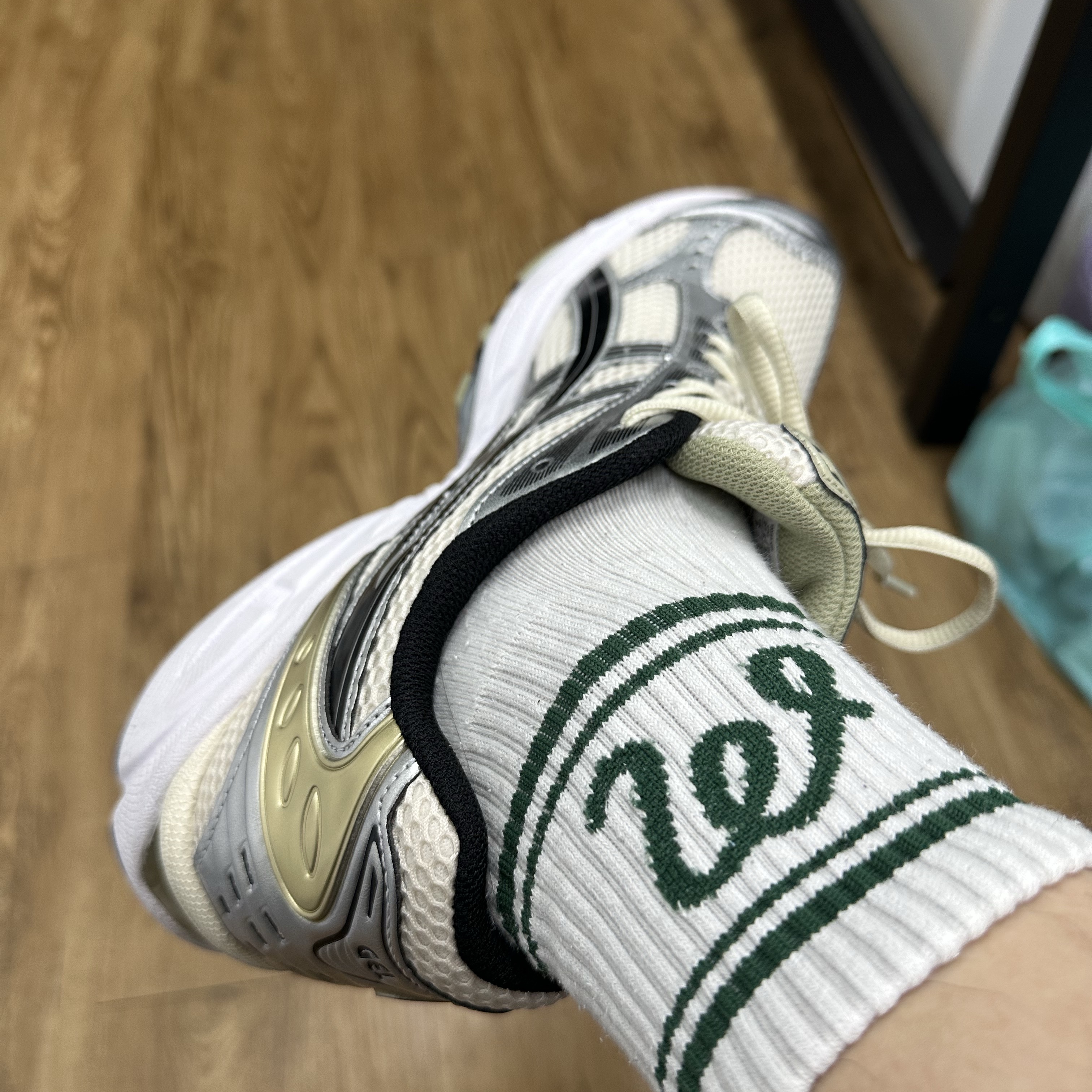 Asics Gel-Kayano 14 Birch Pure Silver 착용 스타일 - 1