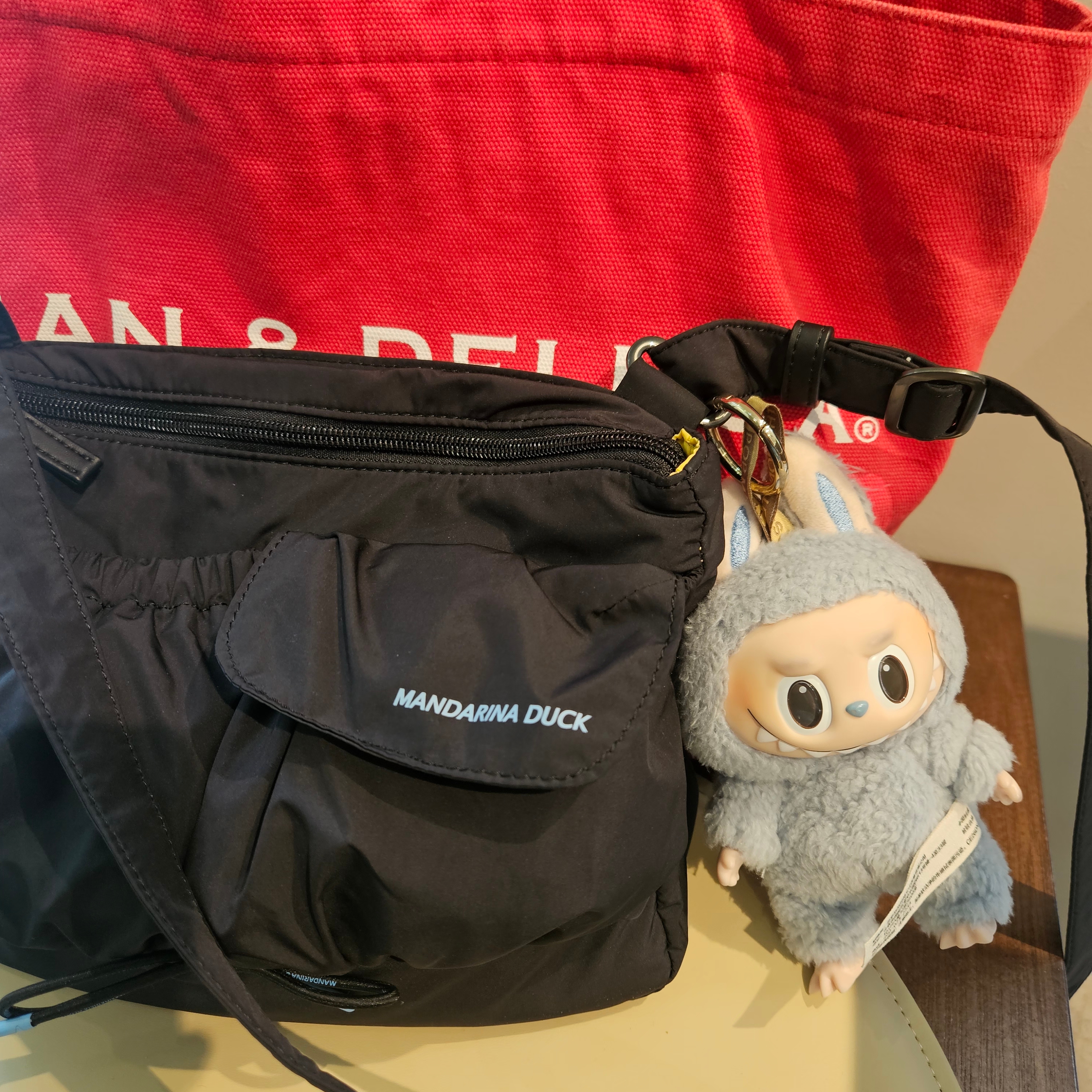 Pop Mart Labubu The Monsters Labubu Tasty Macarons Series Sea Salt Coconut Keyring, (W) Nike React Pegasus Trail 4 Gore-Tex Pale Ivory Luminous Green 착용 스타일 - 6
