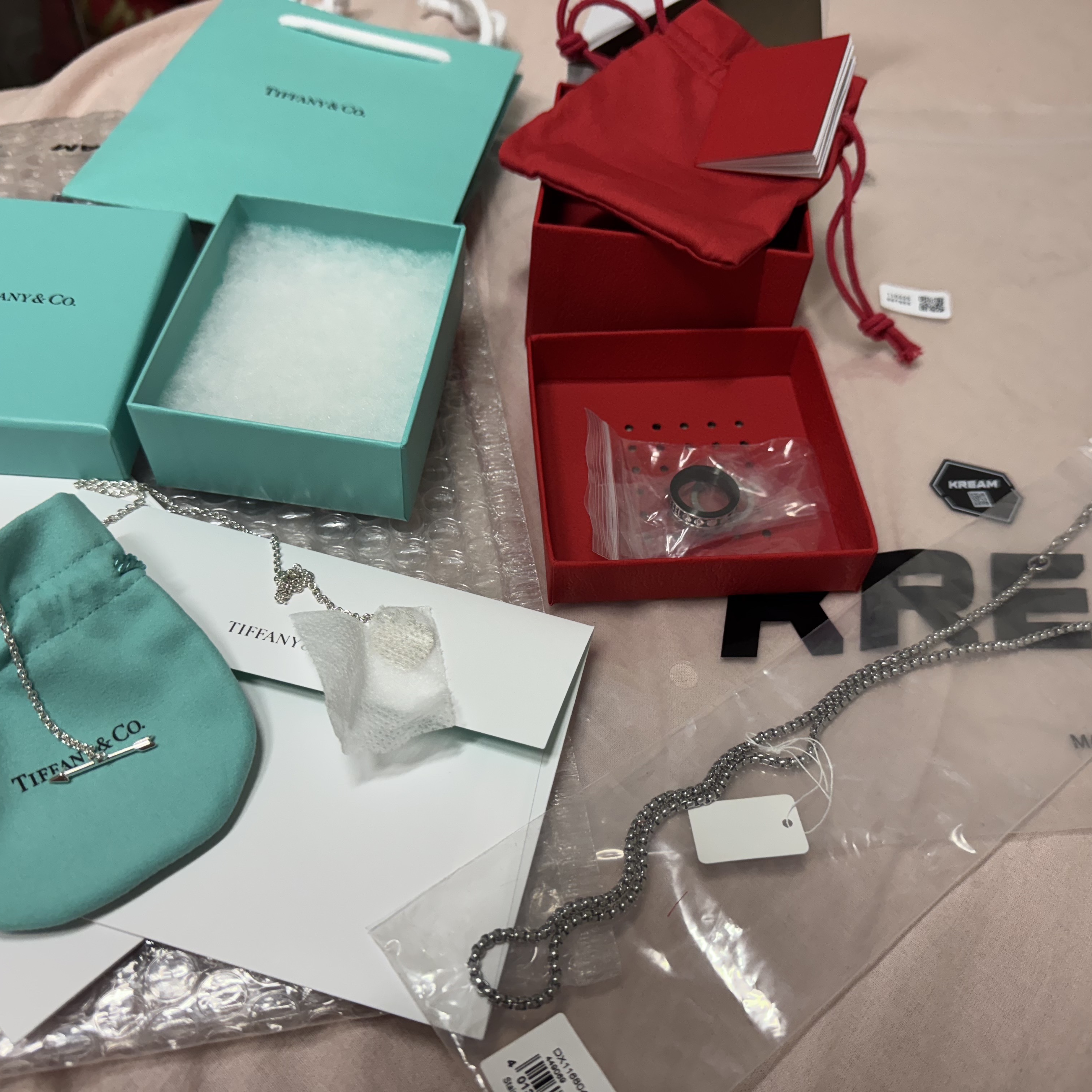 Diesel Dx1168040 Stainless Steel Double Pendant Necklace Silver, Tiffany & Co. Return To Tiffany Lovestruck Heart Tag Pandant Silver 착용 스타일