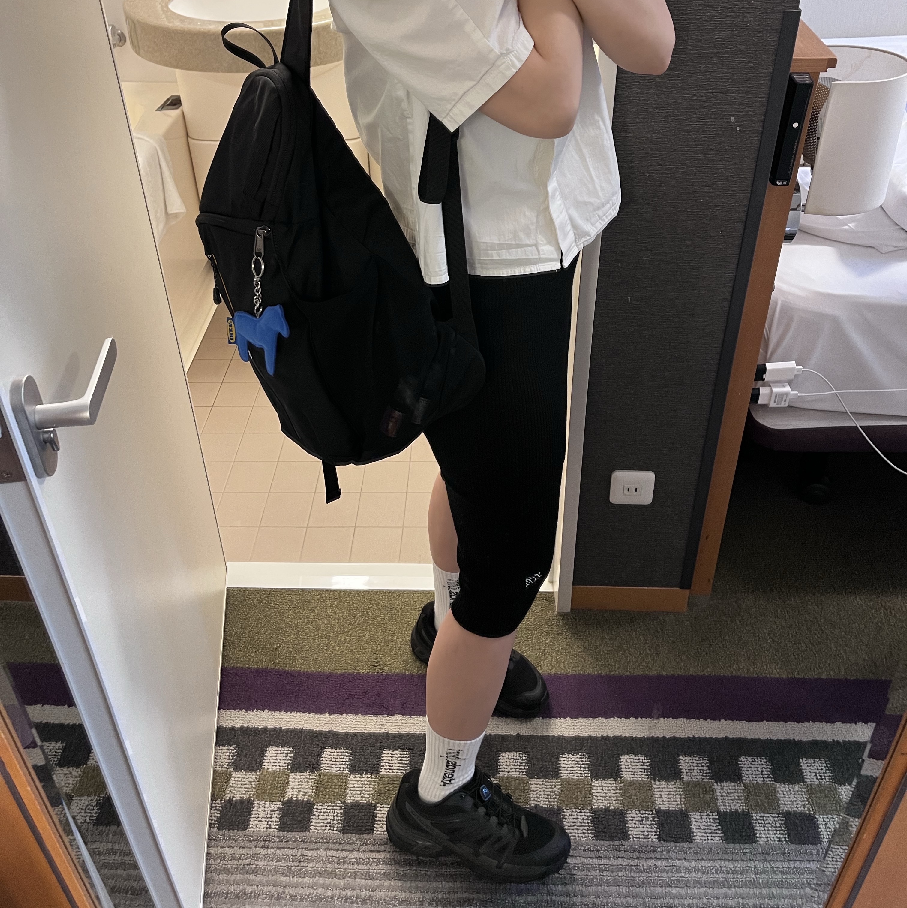 Salomon Mont LT Backpack Black 착용 스타일 - 1