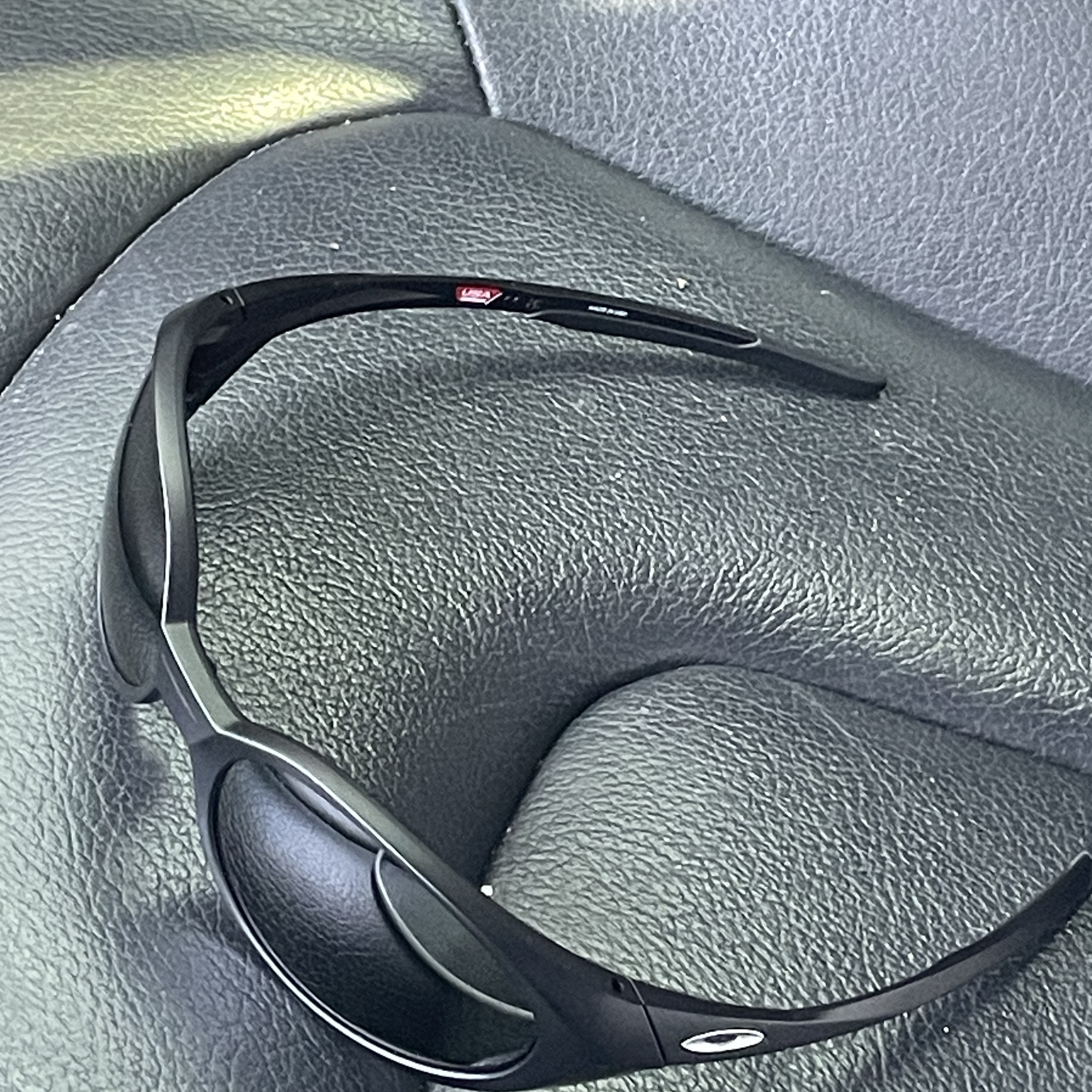 Oakley Eye Jacket Redux Matte Black Frame Prizm Grey Lenses High Bridge Fit 착용 스타일