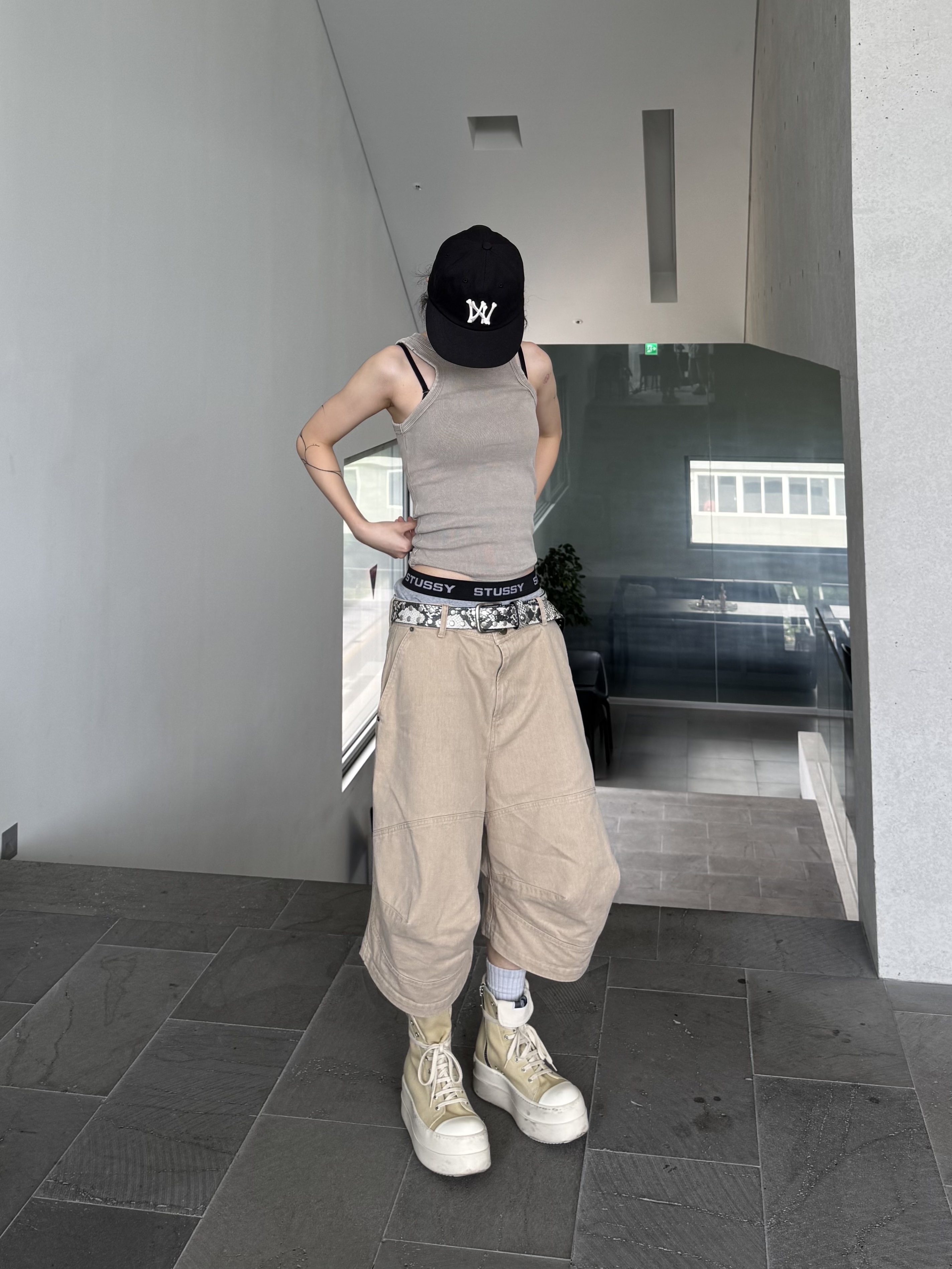 Stussy Boxer Briefs Grey Heather (3 Pack), Aoiro 6-Panel Bone A/N Cap Black 착용 스타일 - 1
