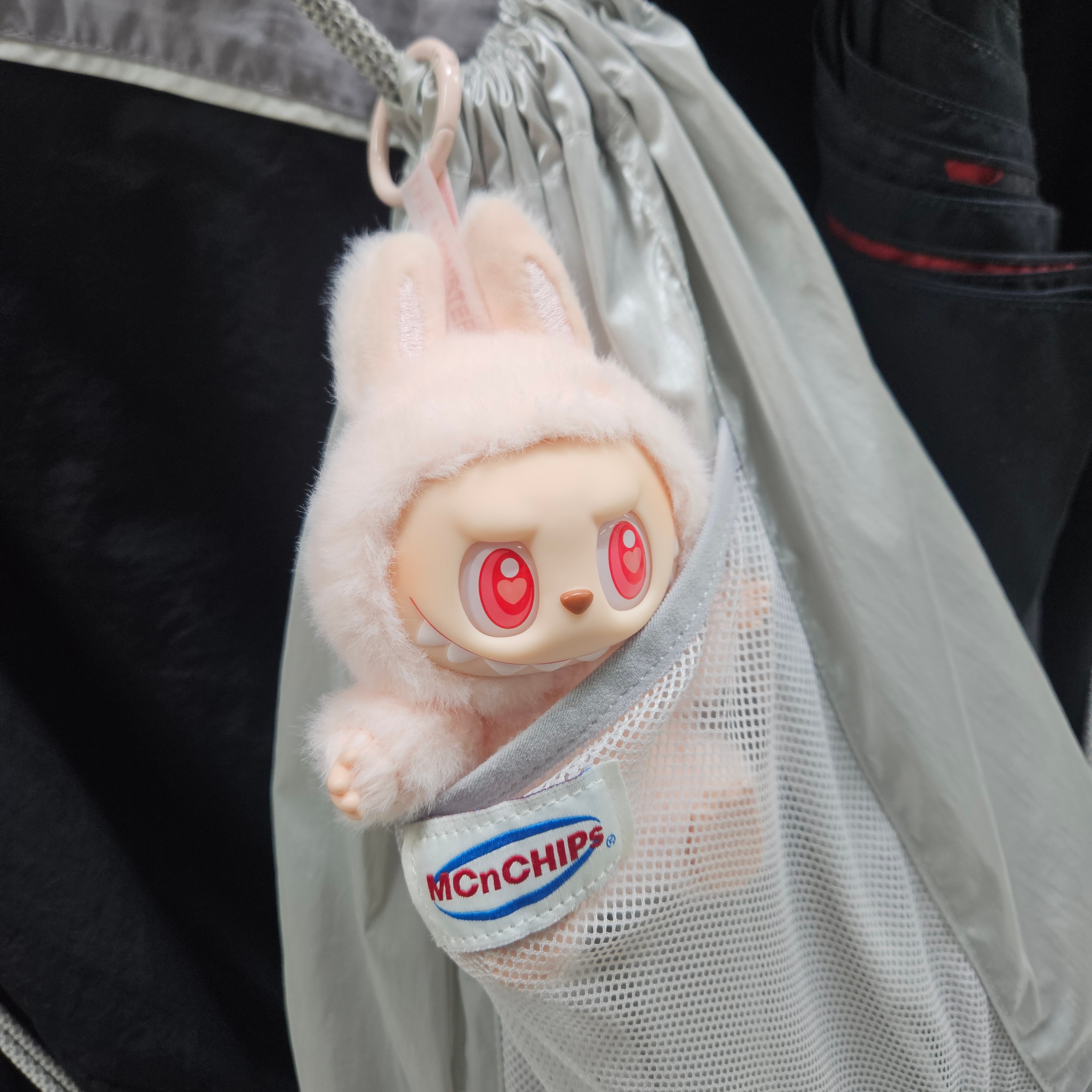 Pop Mart Labubu Let's Play Together Doll Series Dada Keyring (Opened Case) 착용 스타일