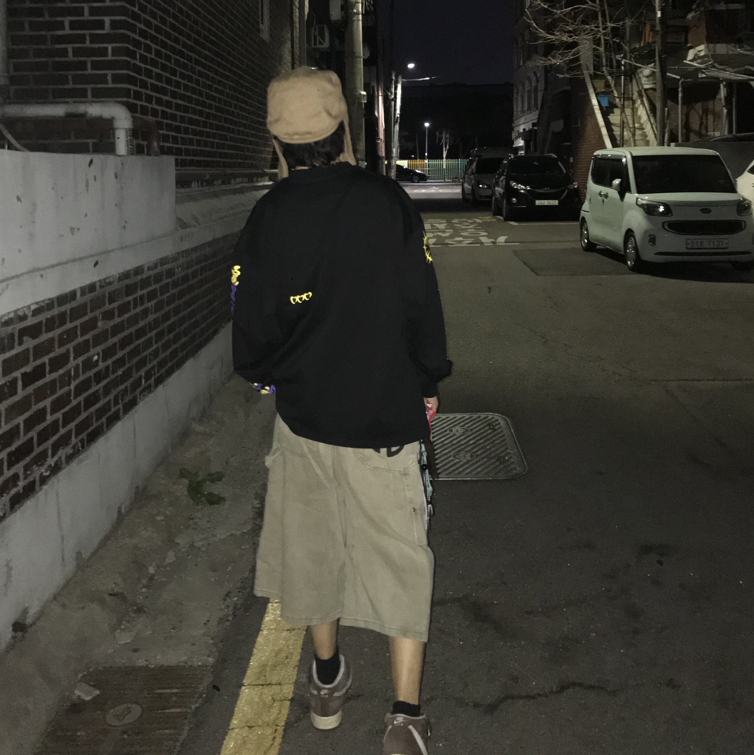 Nike Air Force 1 Mid '07 QS Chocolate, LUVLUVLUV MT Long Sleeve Top Retriever BK 착용 스타일