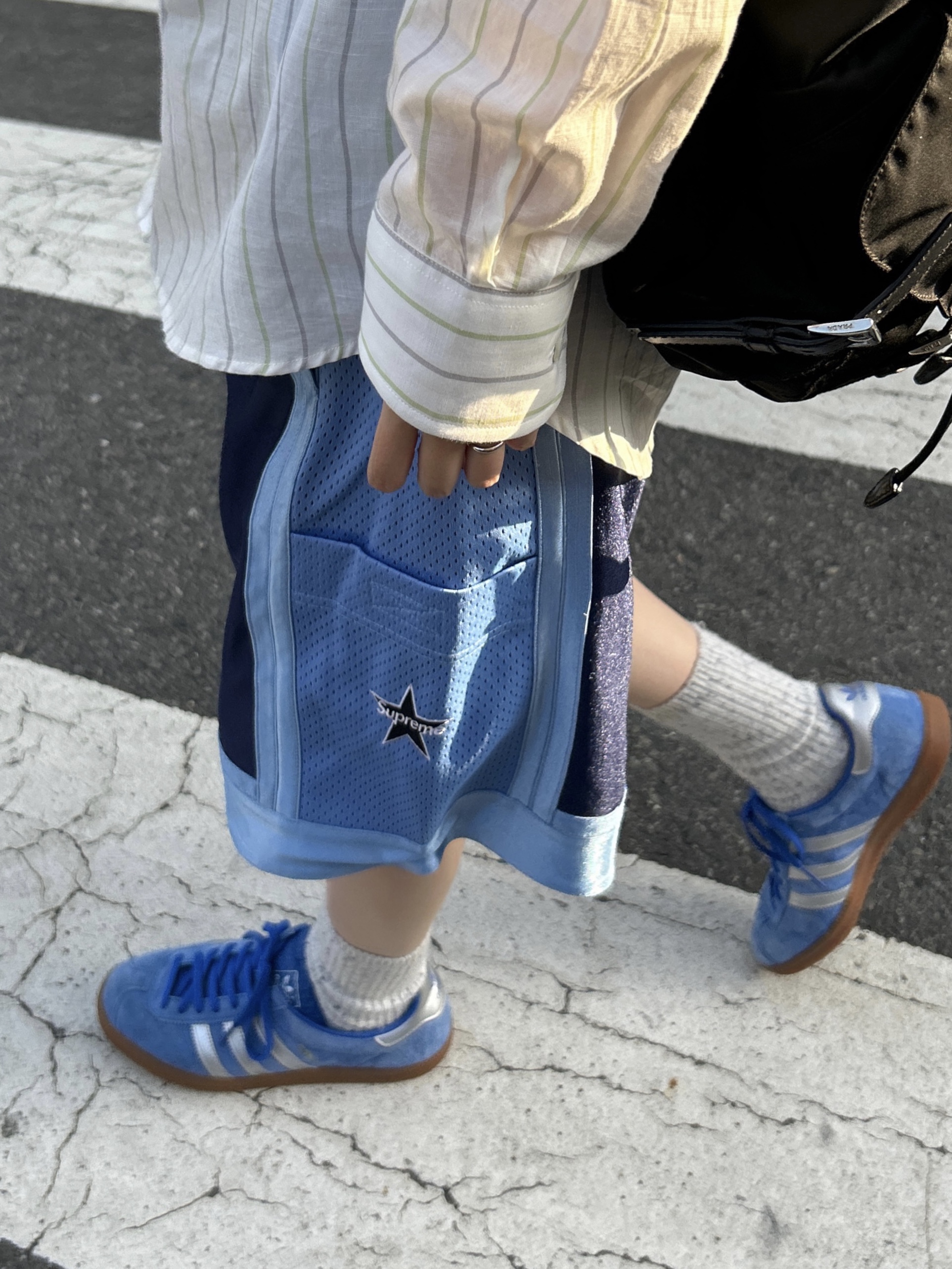 Supreme Side Pocket Basketball Shorts Blue - 25SS, Stussy Striped Cotton Linen Classic Shirt White 착용 스타일 - 2