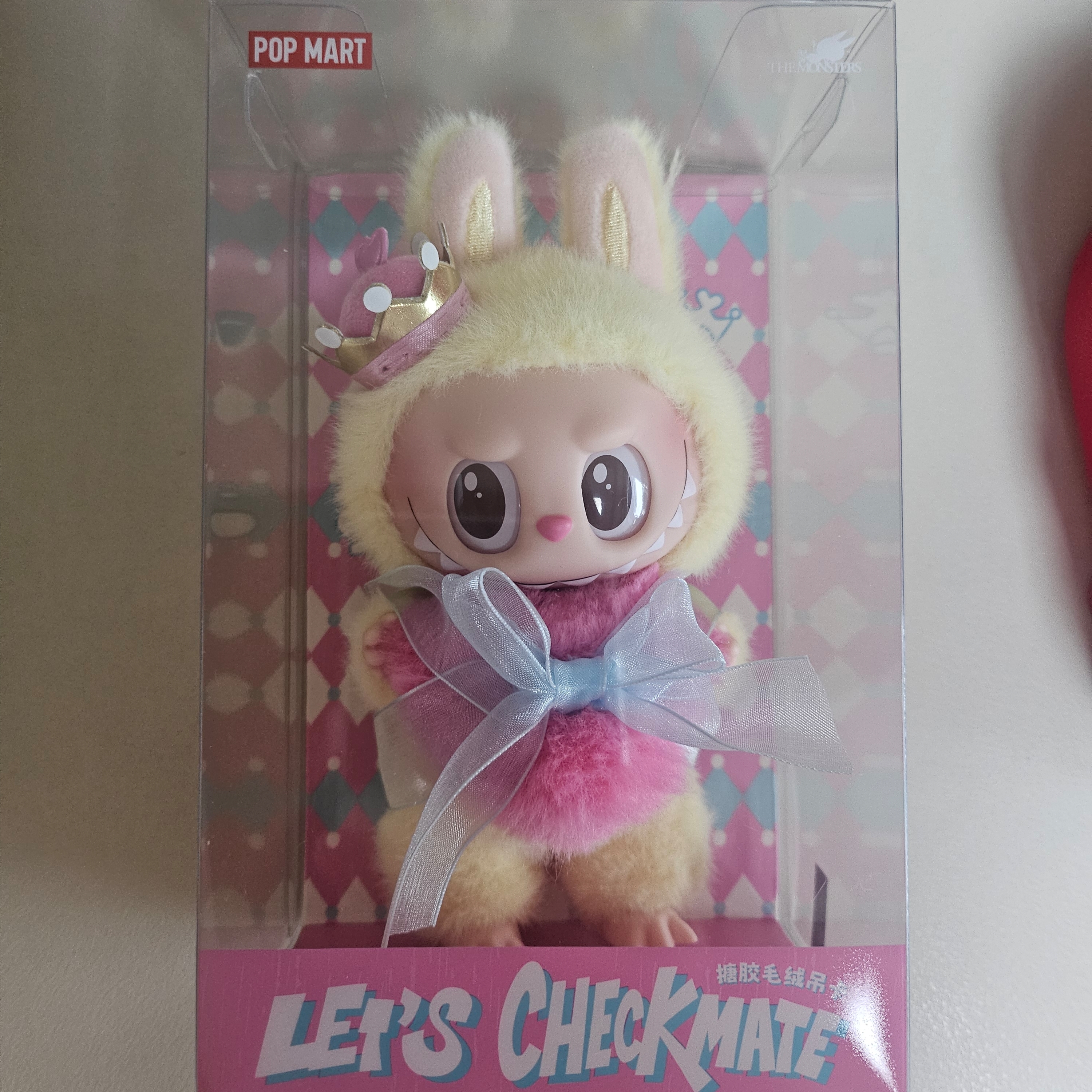 Pop Mart The Monsters Checkmate Series Plush Keyring 착용 스타일