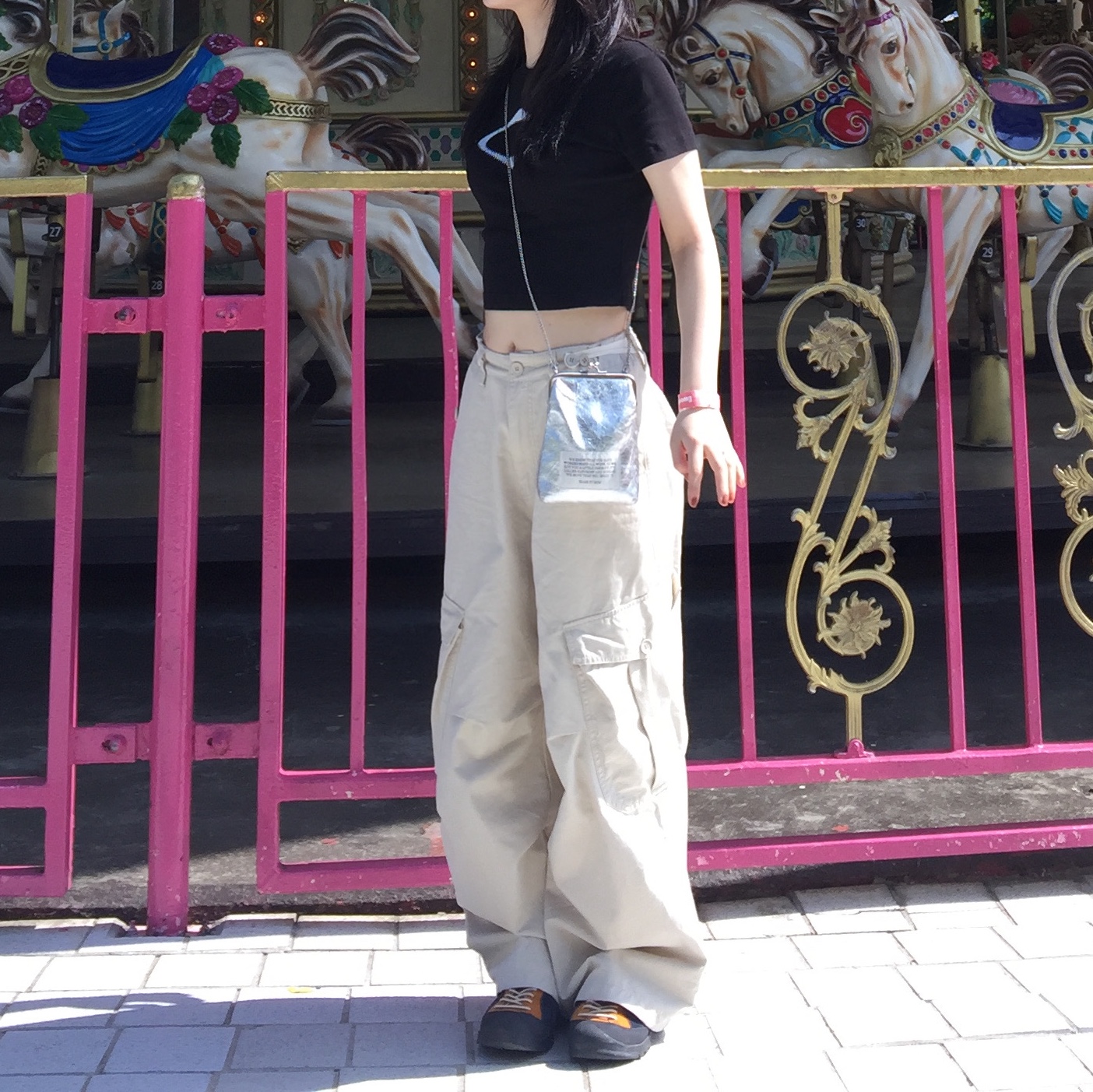 (W) Keen Jasper Rocks SP Sneakers Naval Academy Curry, (W) Mischief Rhombus Blur T-Shirt Mini Black 착용 스타일
