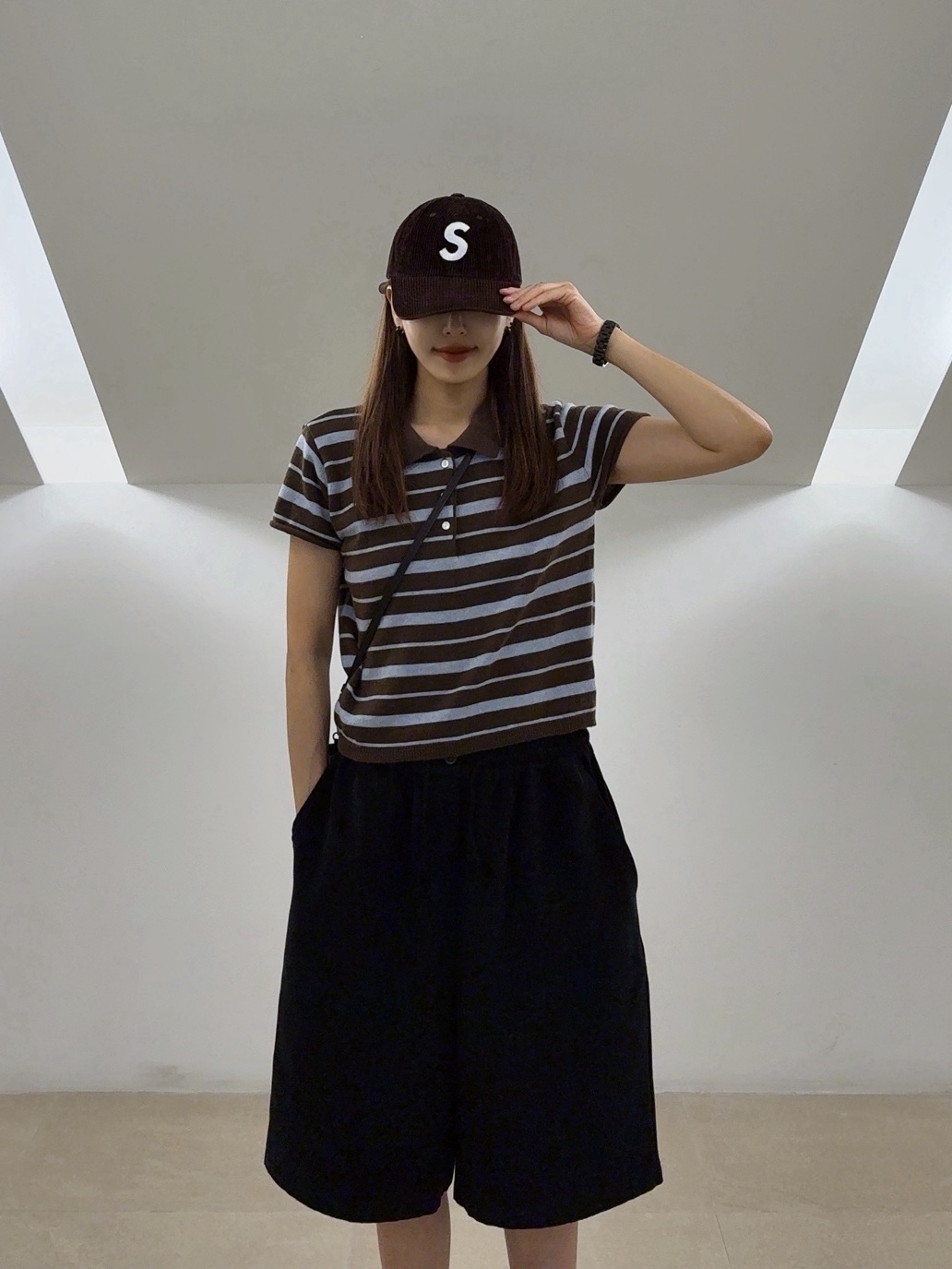 Supreme Corduroy S Logo 6-Panel Dark Brown - 24FW, Lemaire Croissant Coin Purse Necklace Dark Chocolate 착용 스타일 - 3