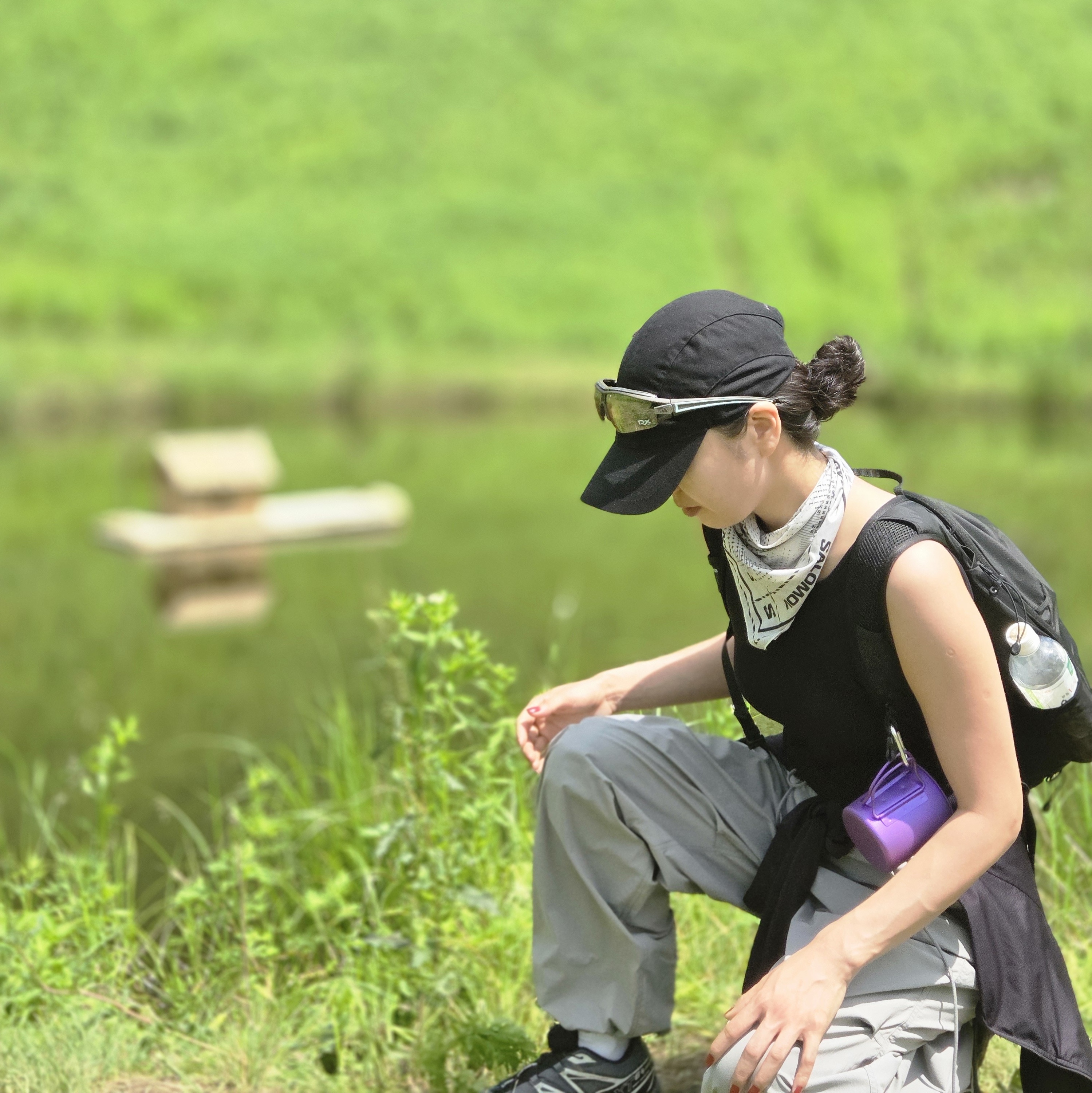 Salomon Trailblazer 10 Black, Sansan Gear Ballcap Black - 23SS 착용 스타일
