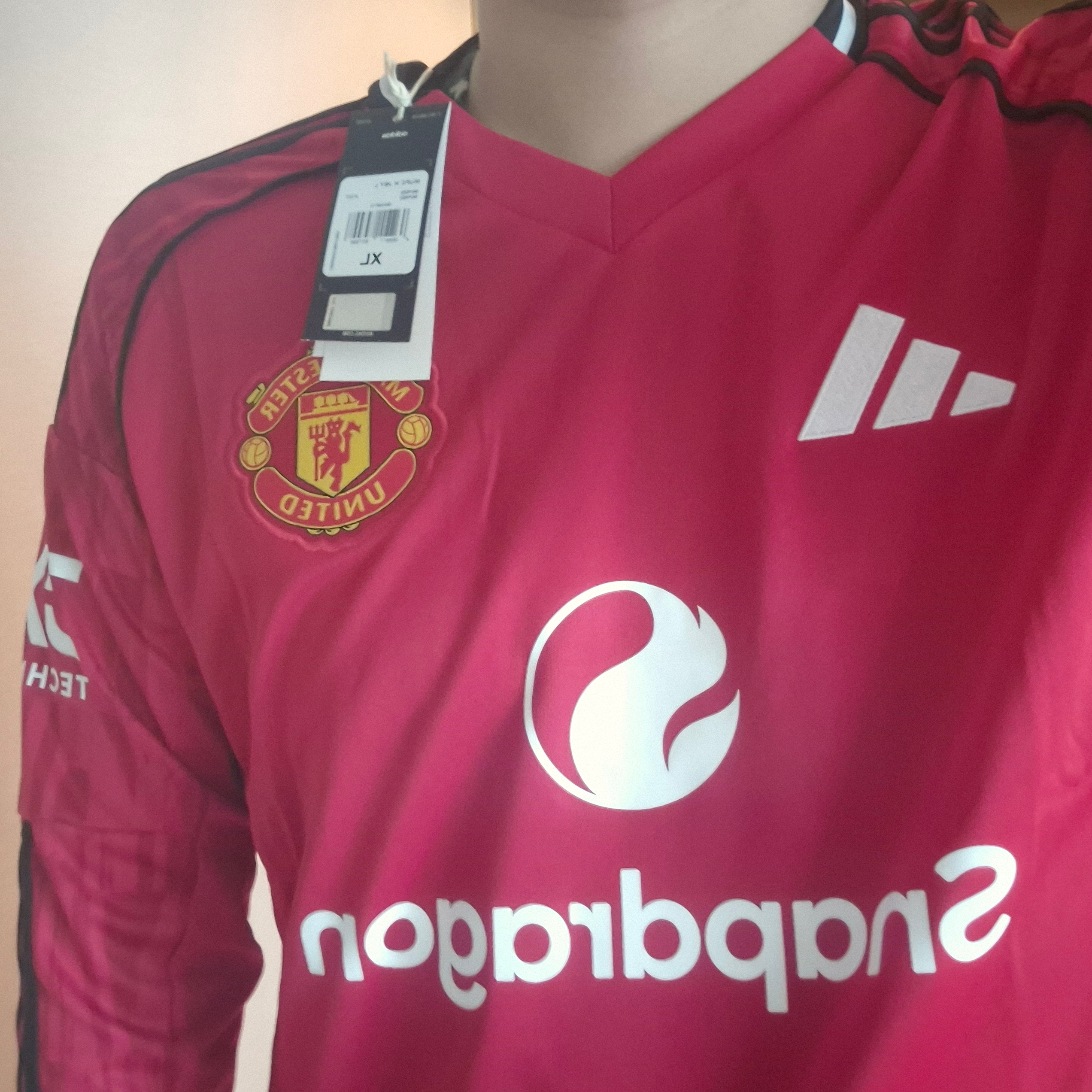 Adidas Manchester United 2025/26 Home Jersey Mufc Red - KR Sizing (Non Marking Ver.) 착용 스타일