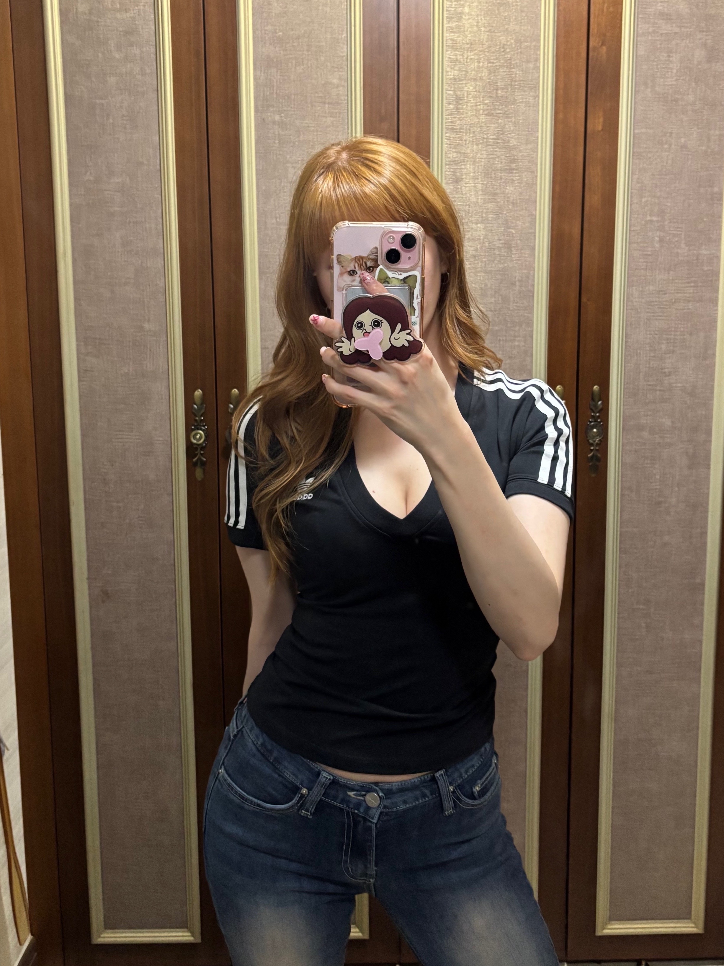 (W) Adidas 3-Stripes V-Neck Slim T-Shirt Black - KR Sizing 착용 스타일 - 4