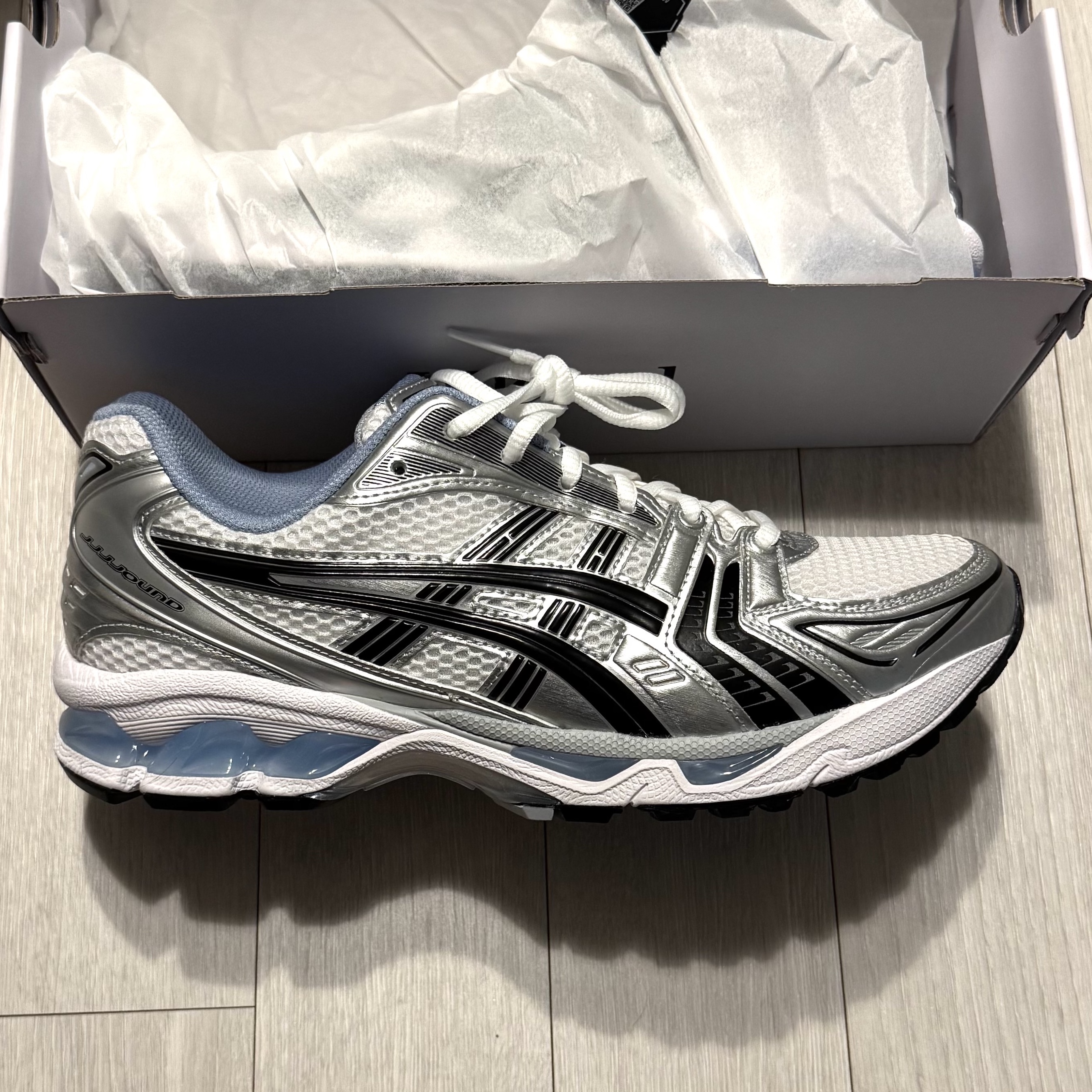 Asics x JJJJound Gel-Kayano 14 White Navy 착용 스타일