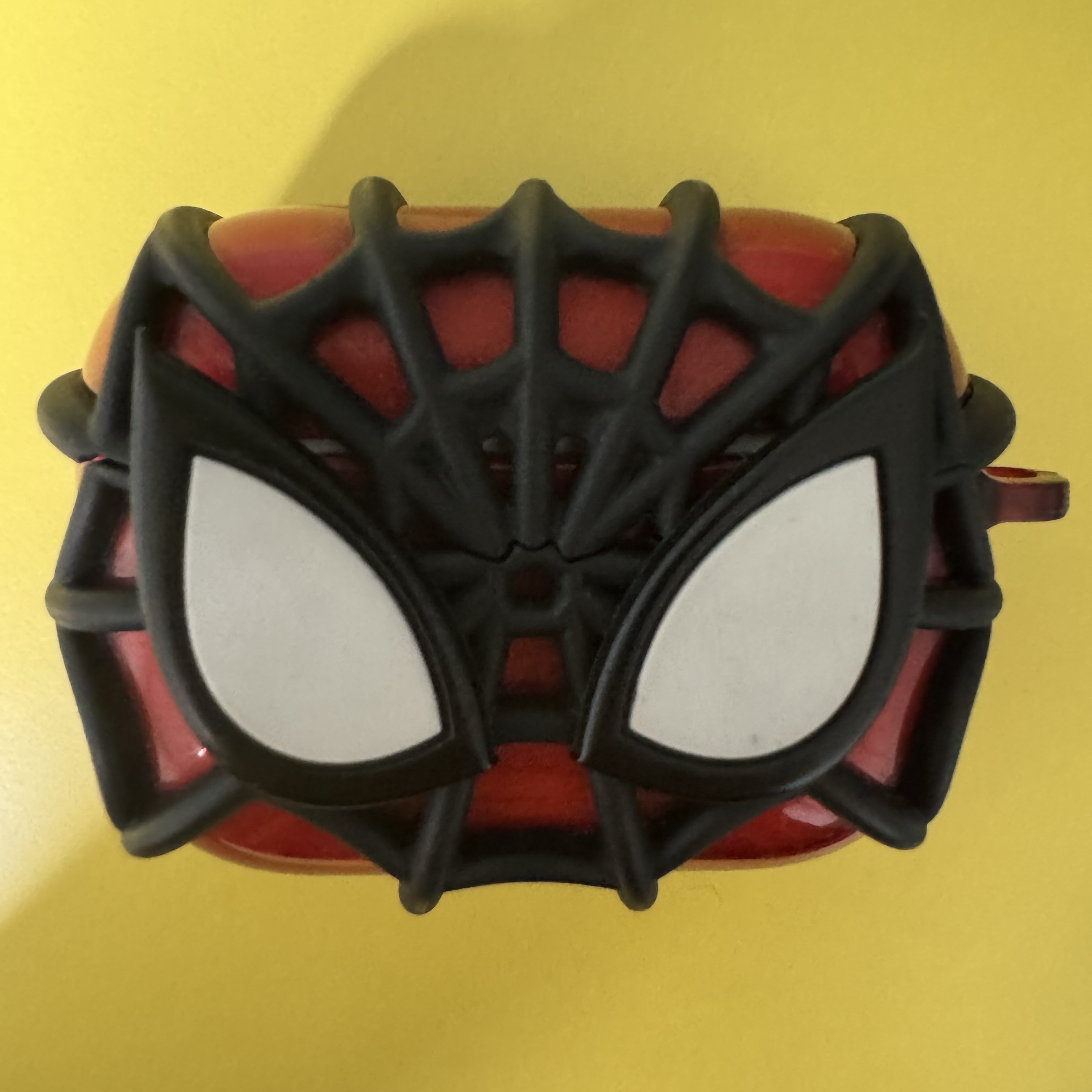 Casetify x Marvel Spider-Man Collectible AirPods Pro 1st/2nd Gen Case Red 착용 스타일