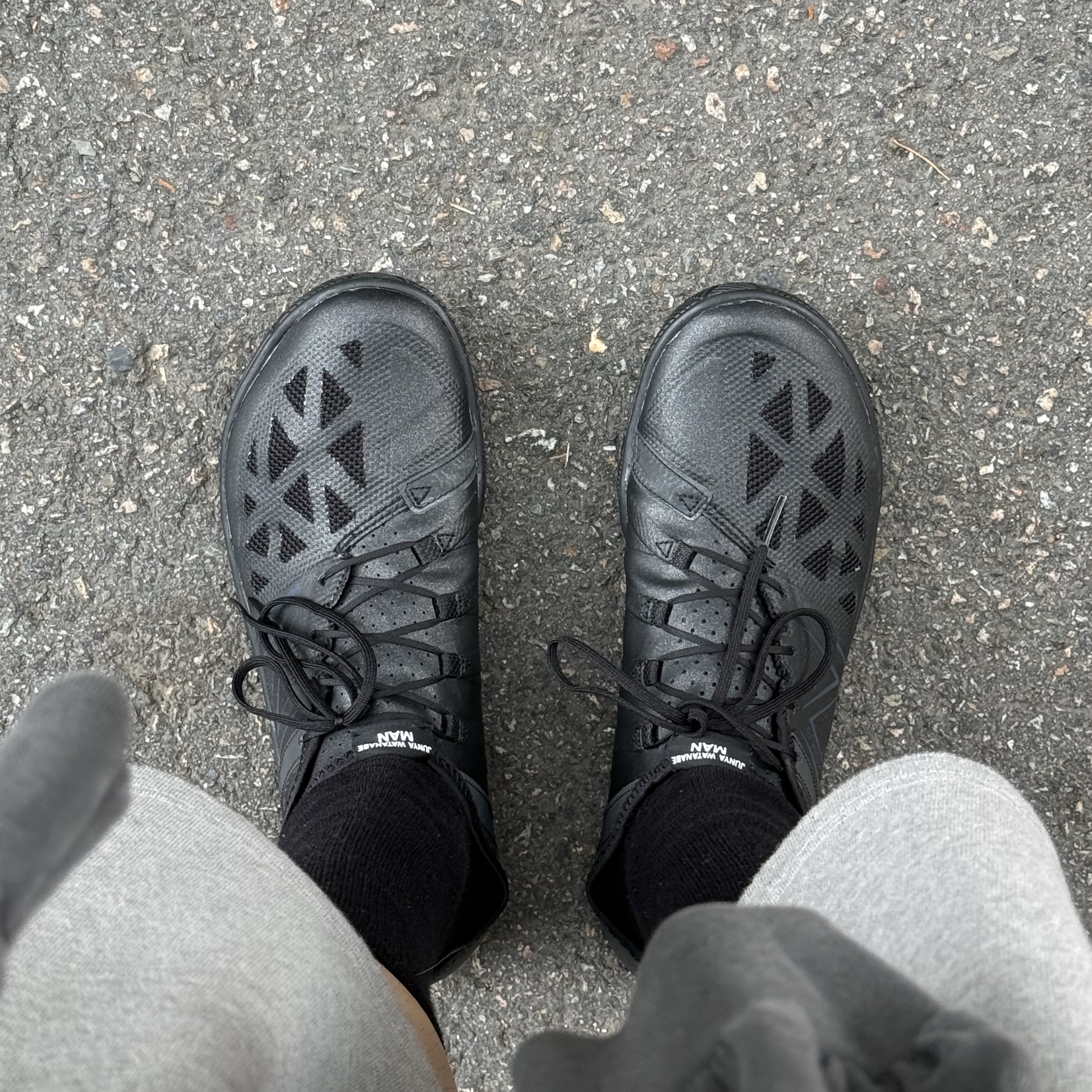 New Balance x Junya Watanabe Man UX200L Black 착용 스타일 - 1