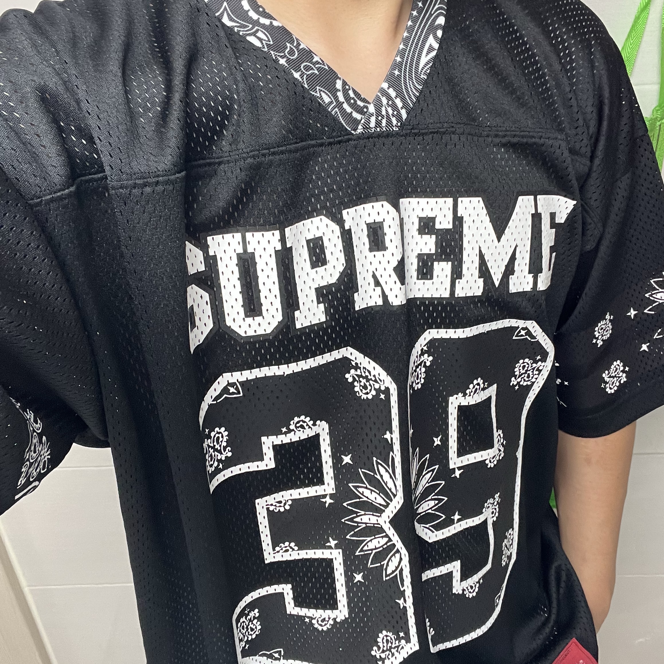 Supreme Bandana Football Jersey Black - 25SS 착용 스타일