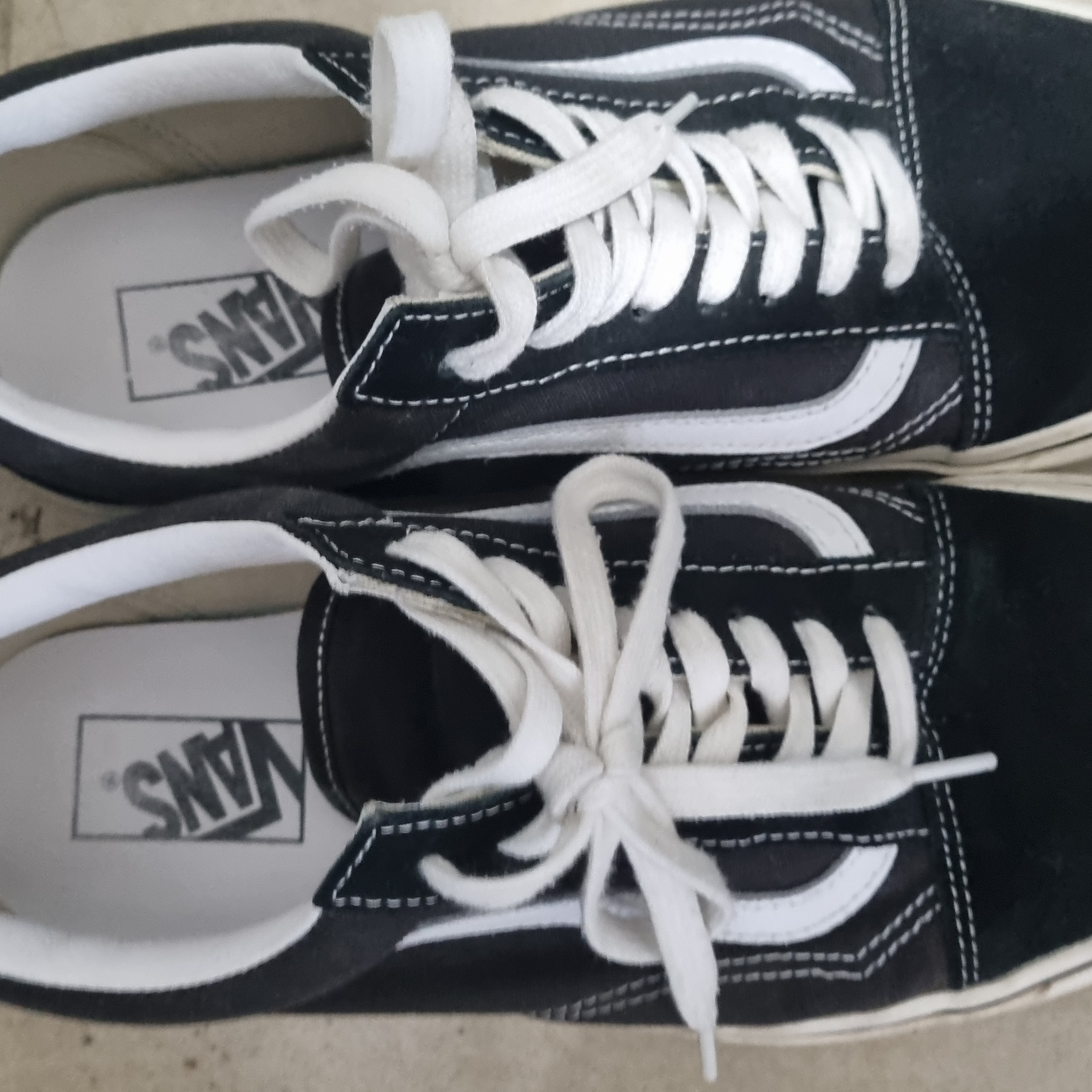 Vans ComfyCush Old Skool Black True white 착용 스타일