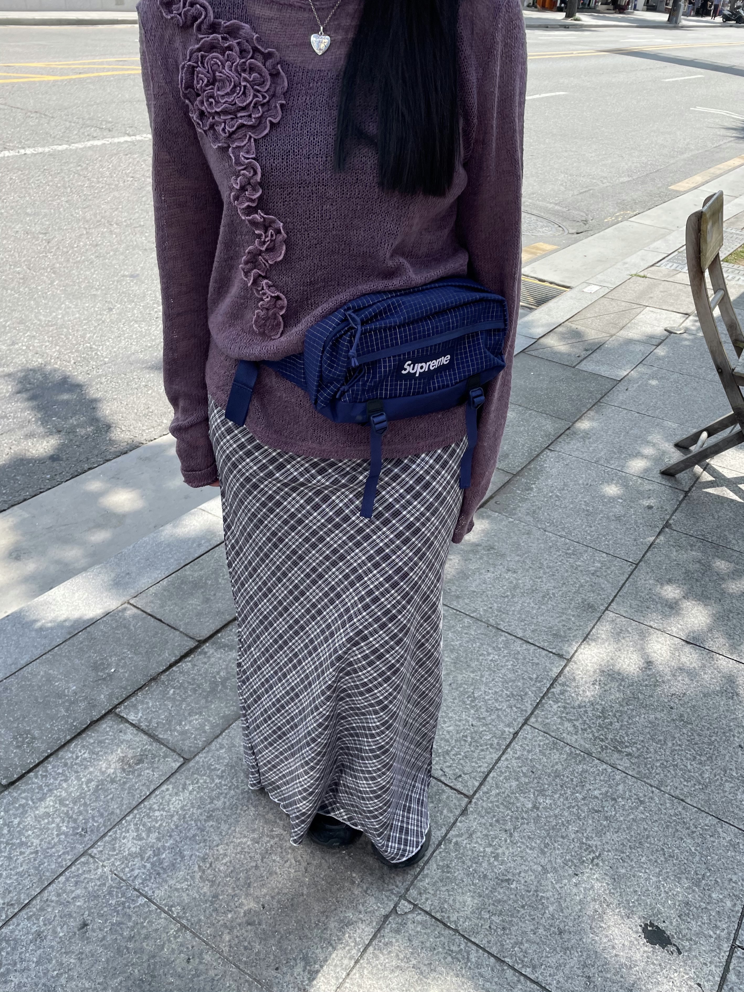 Supreme Waist Bag Navy - 24SS, Gucci Blind for Love Necklace Silver 착용 스타일 - 2