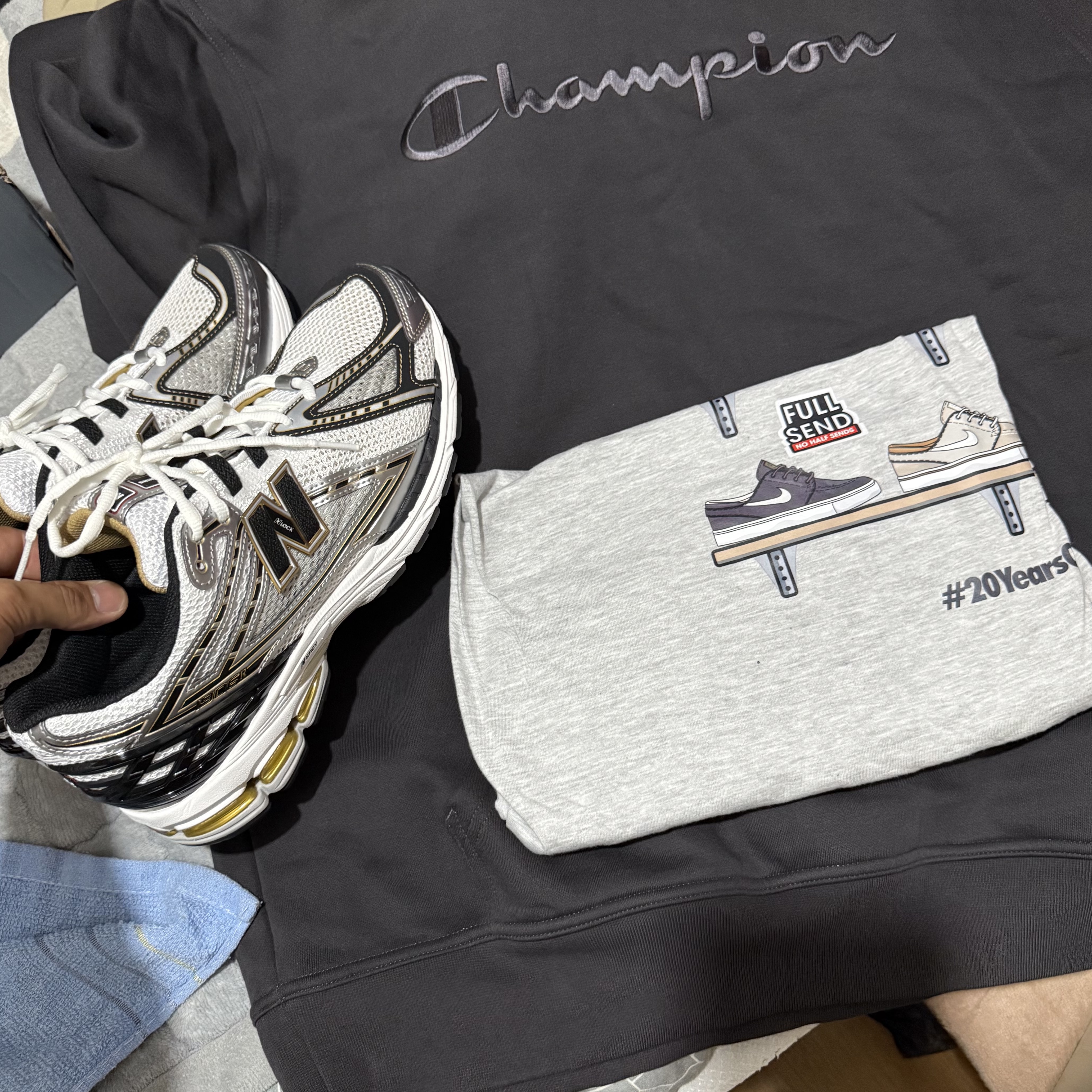 New Balance 1906R White Gold 착용 스타일