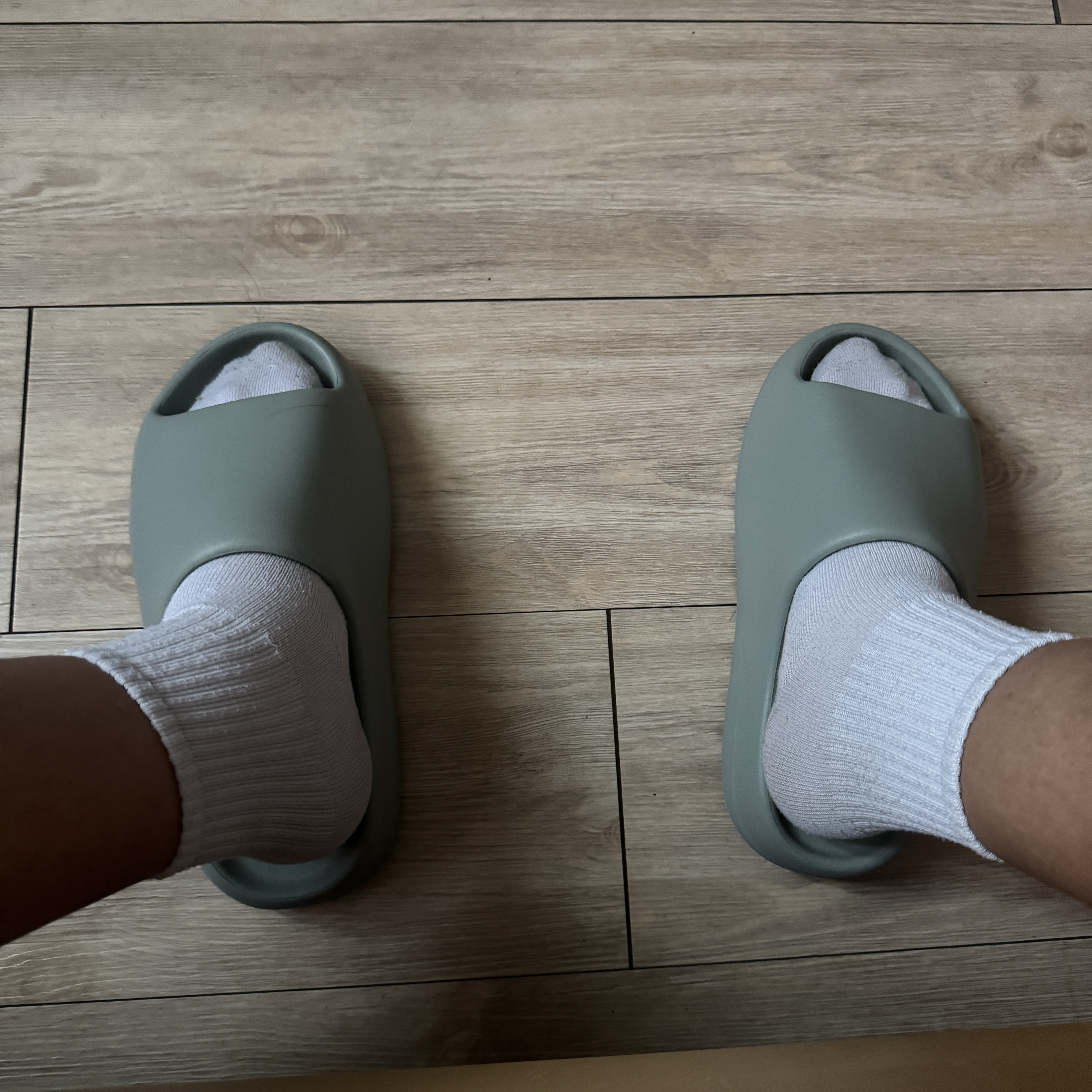 Adidas Yeezy Slide Salt, Adidas Yeezy Boost 350 V2 Sesame 2018 착용 스타일 - 2