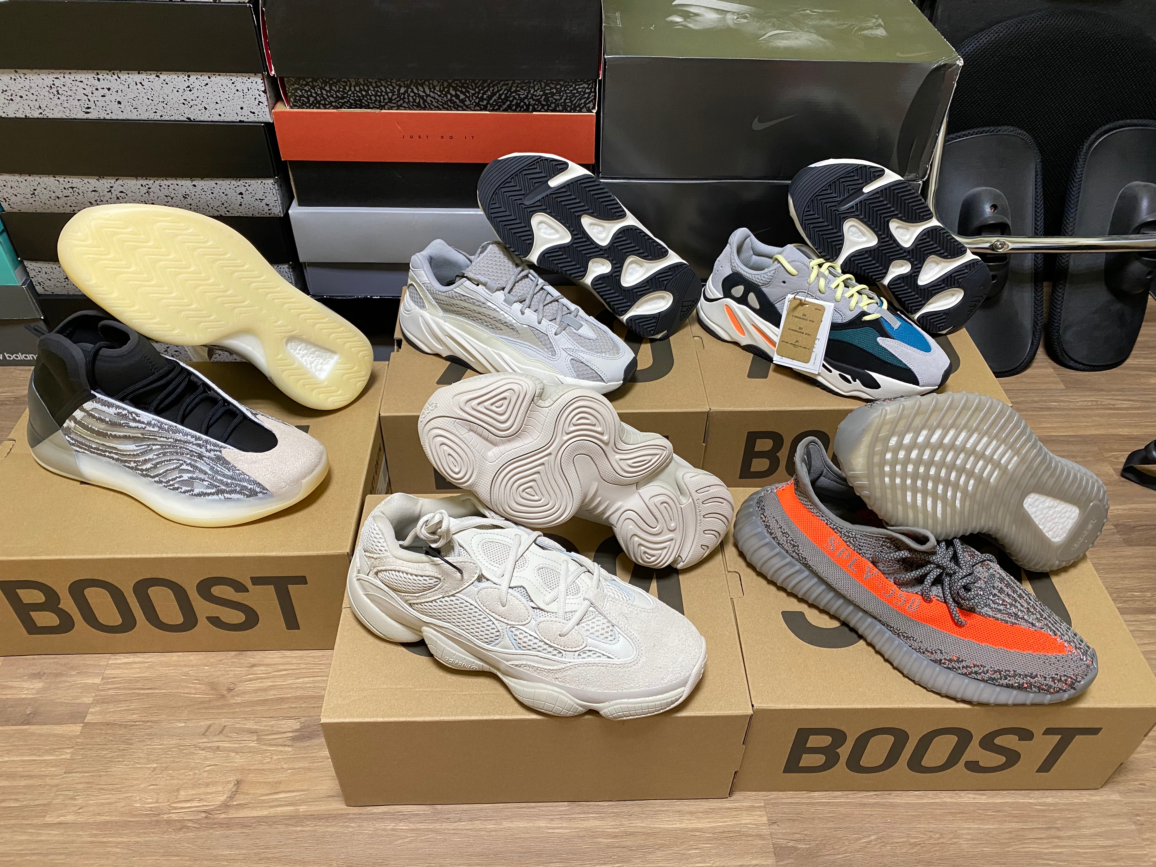 Adidas Yeezy QNTM Lifestyle, Adidas Yeezy 500 Blush 2022 착용 스타일 - 1