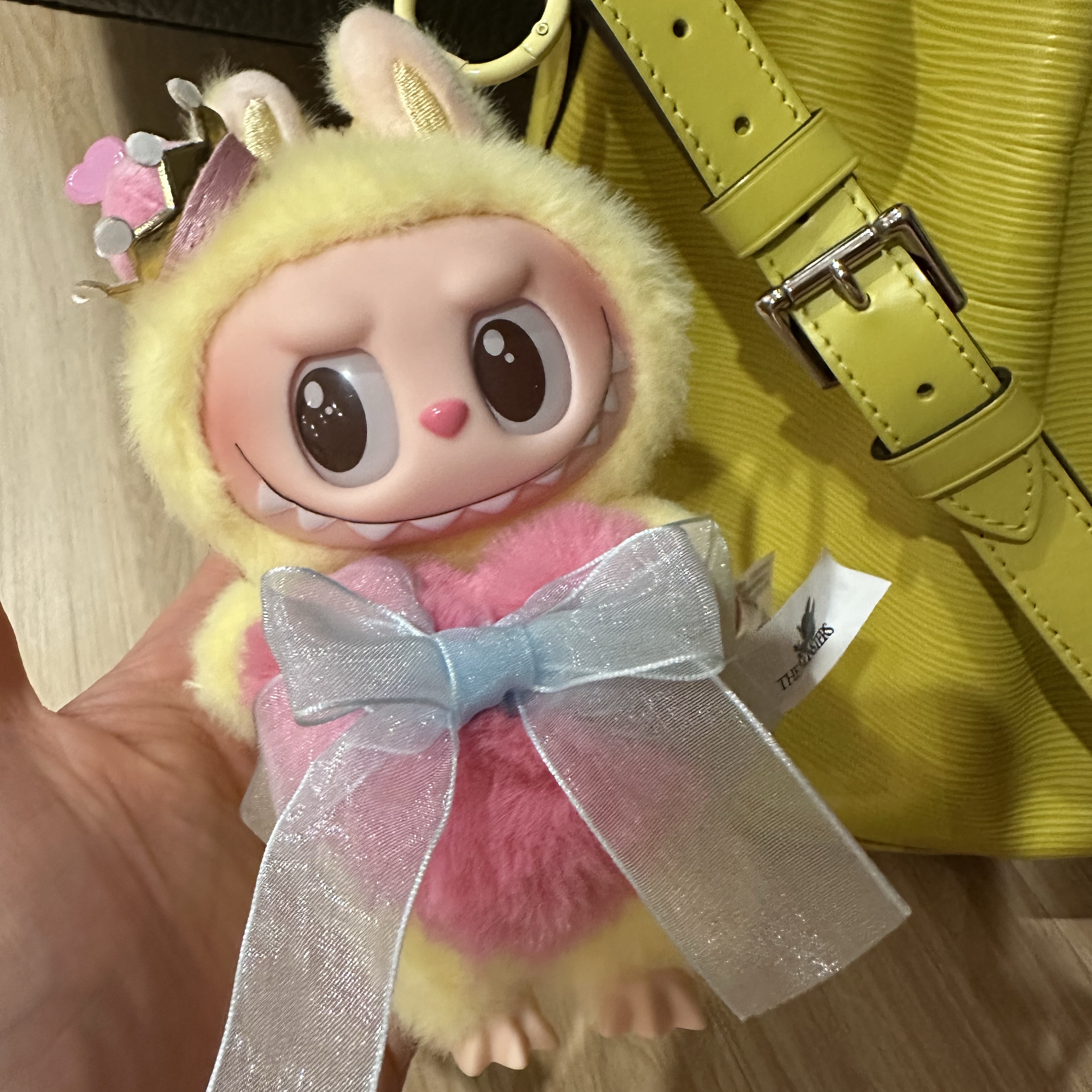 Pop Mart The Monsters Checkmate Series Plush Keyring 착용 스타일