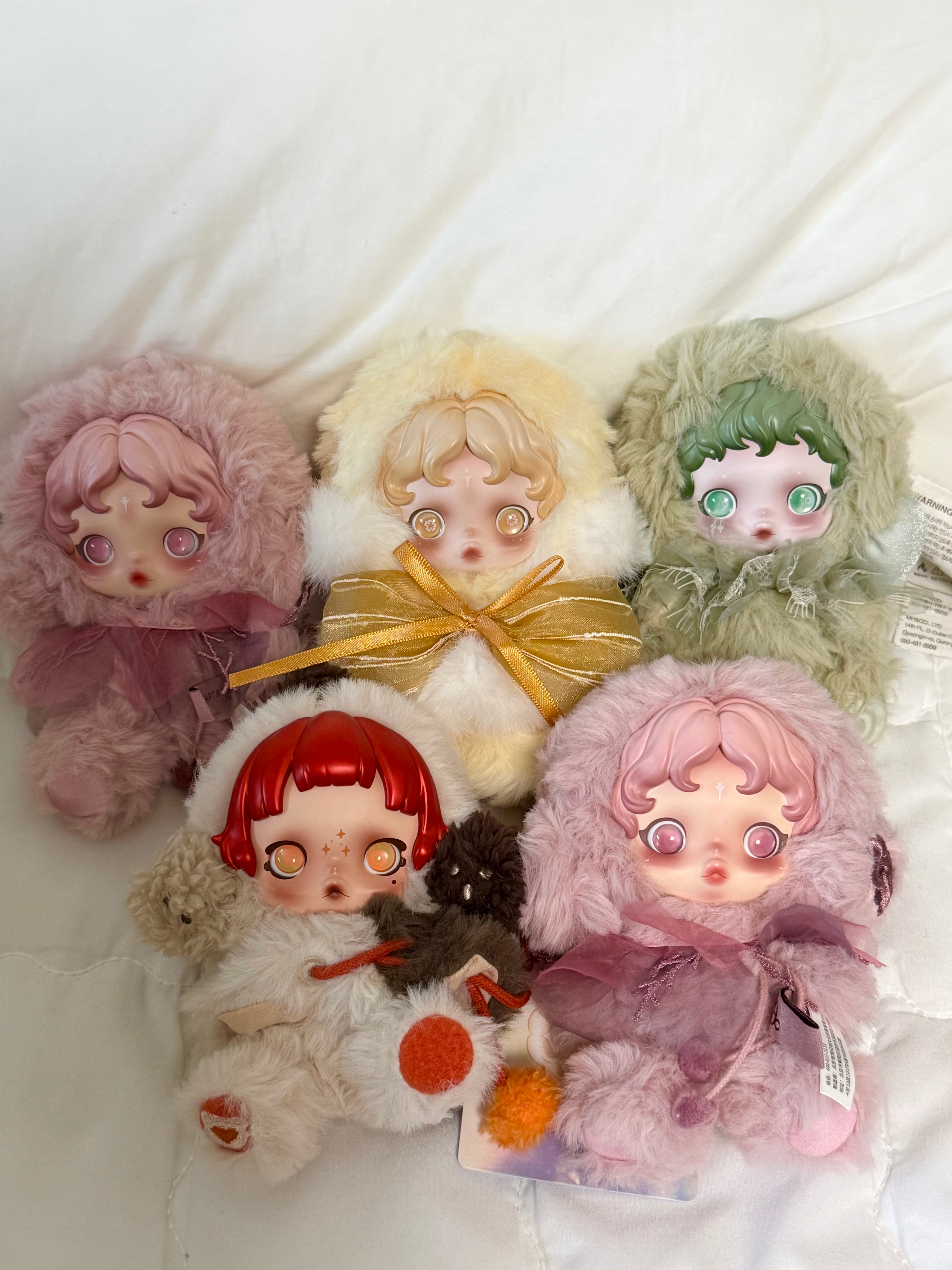 Pop Mart Skullpanda L’Impressionnisme Series Plush Doll Dawn (Opened Case), Pop Mart Skullpanda L’Impressionnisme Series Plush Doll Windflower (Opened Case) 착용 스타일
