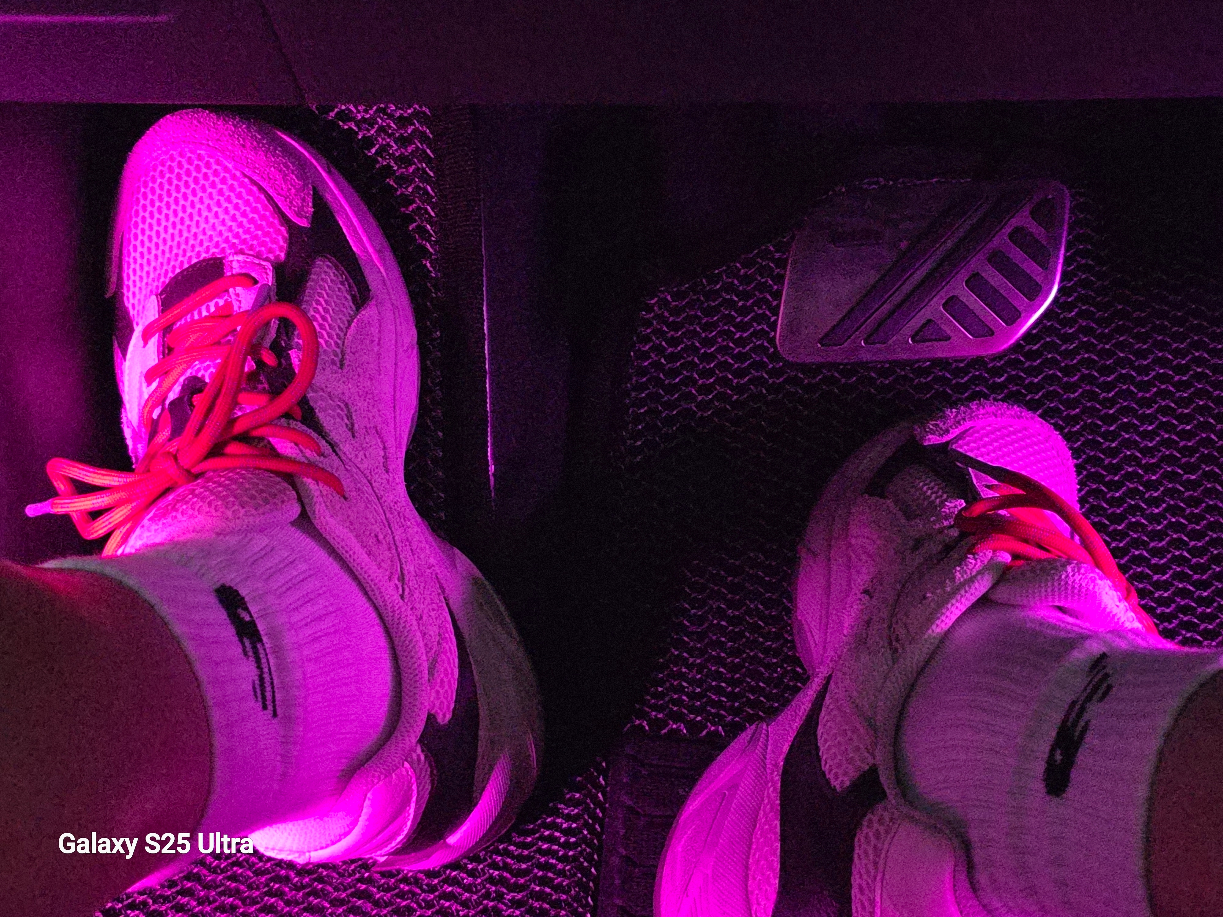 Asics x Hal Studios Gel-1130 MK-III Glacier 착용 스타일 - 2