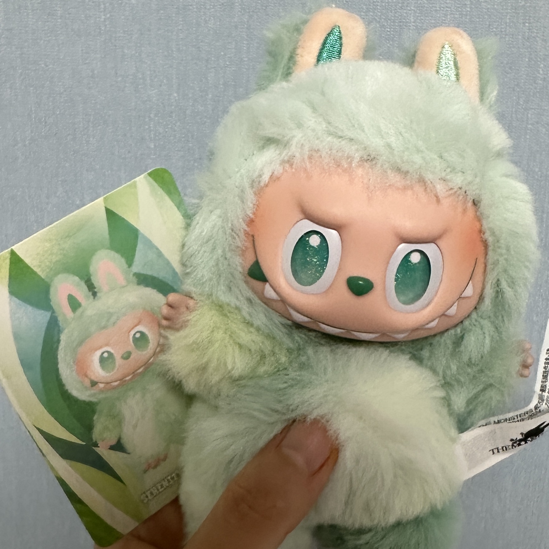 Pop Mart Labubu The Monsters Highlight Series Serenity Keyring (Opened Case) 착용 스타일