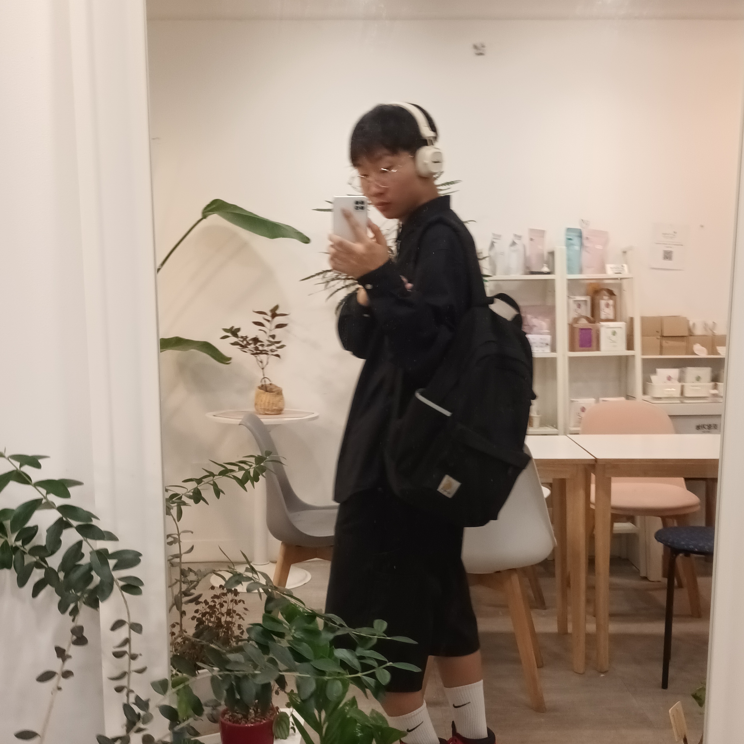 Supreme Destruction Of Purity Shirt Black - 23SS, Carhartt 21L Classic Backpack Black 착용 스타일 - 2