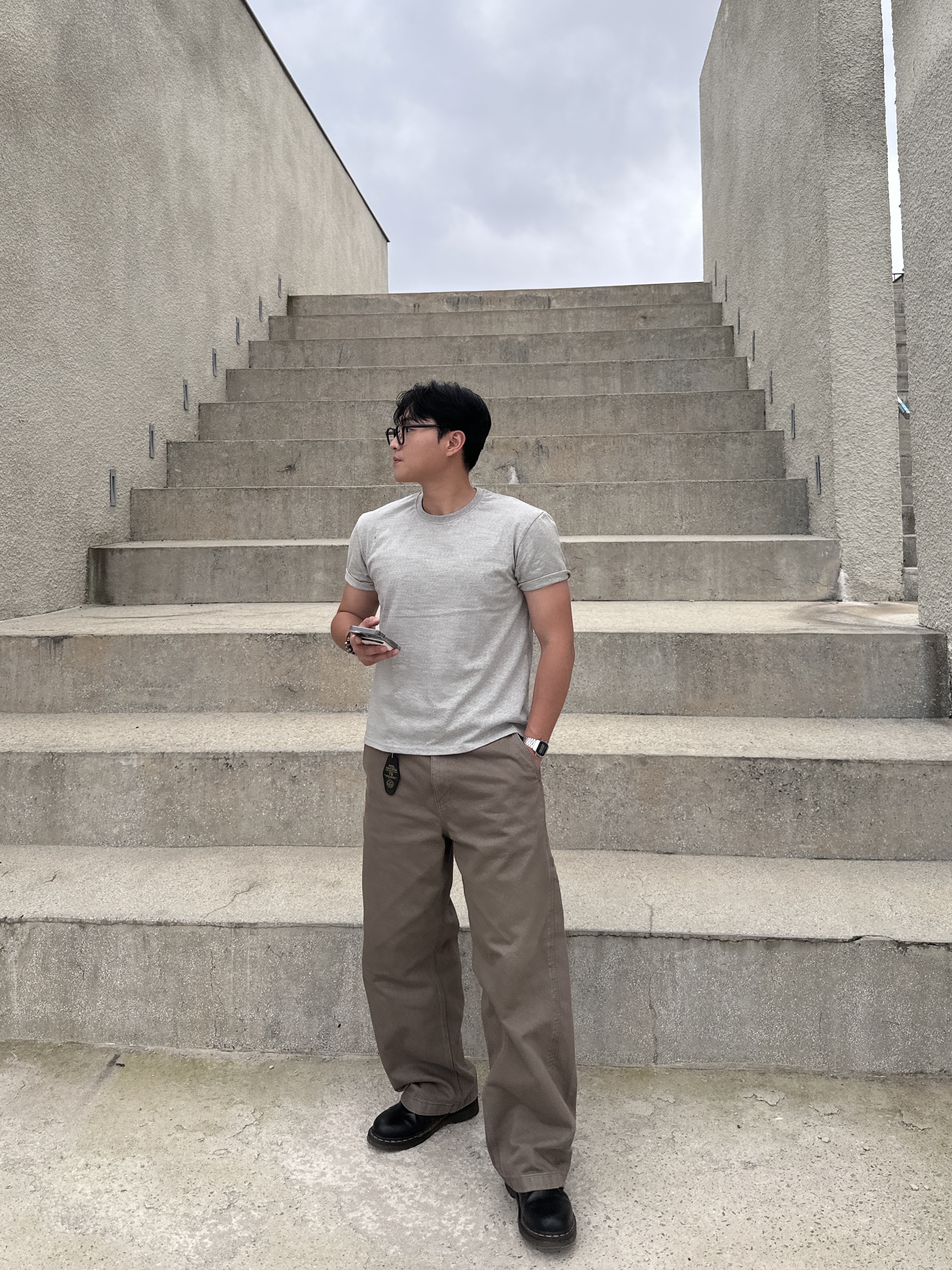 Dr. Martens 1461 Smooth Black, GU Barrel Leg Work Pants Brown 착용 스타일 - 5