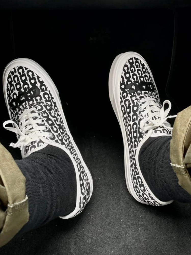 Vans x CDG OTW Authentic White Black, Vans Vault x CDG OG Authentic LX White Black 착용 스타일