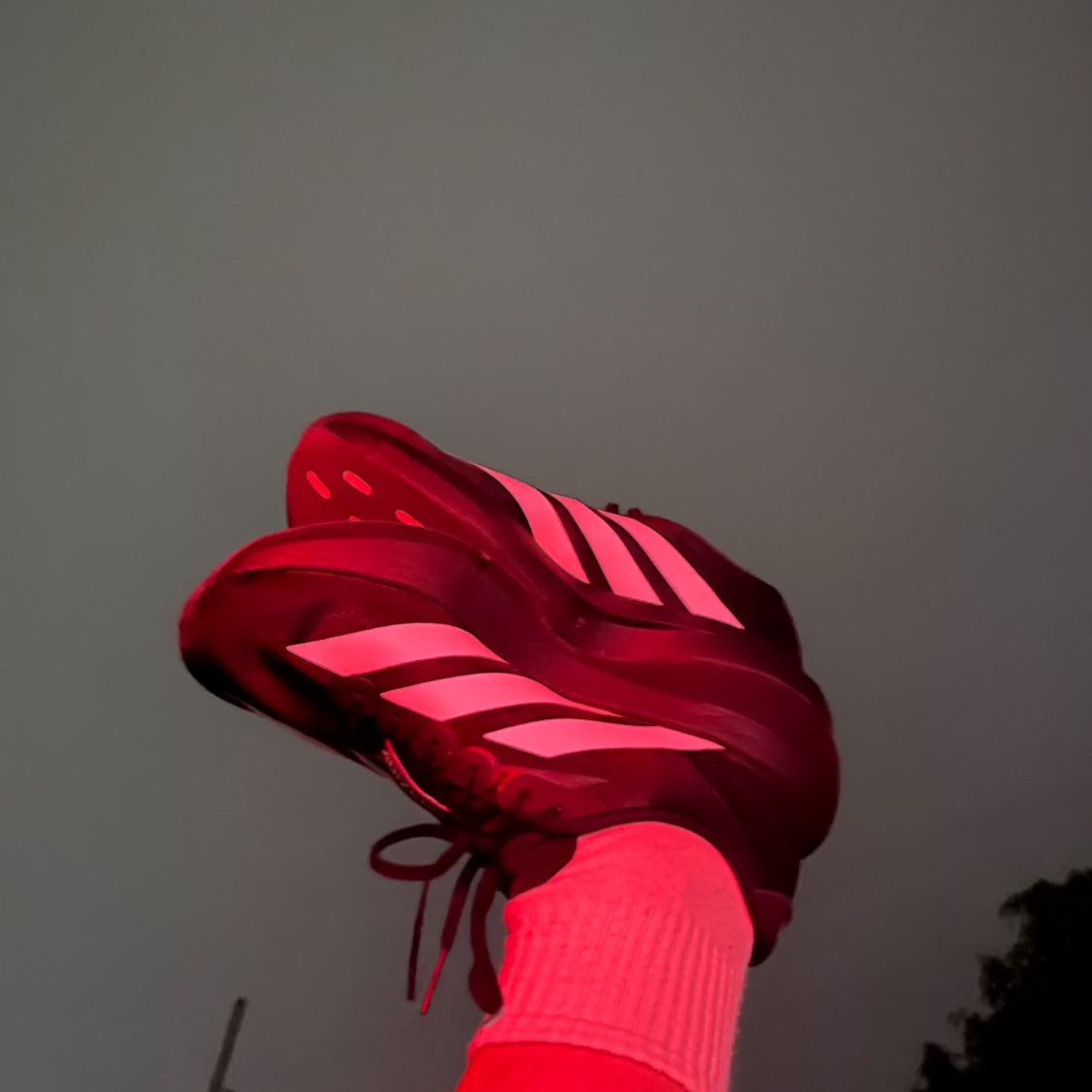 Adidas Adizero EVO SL Core Black Cloud White 착용 스타일
