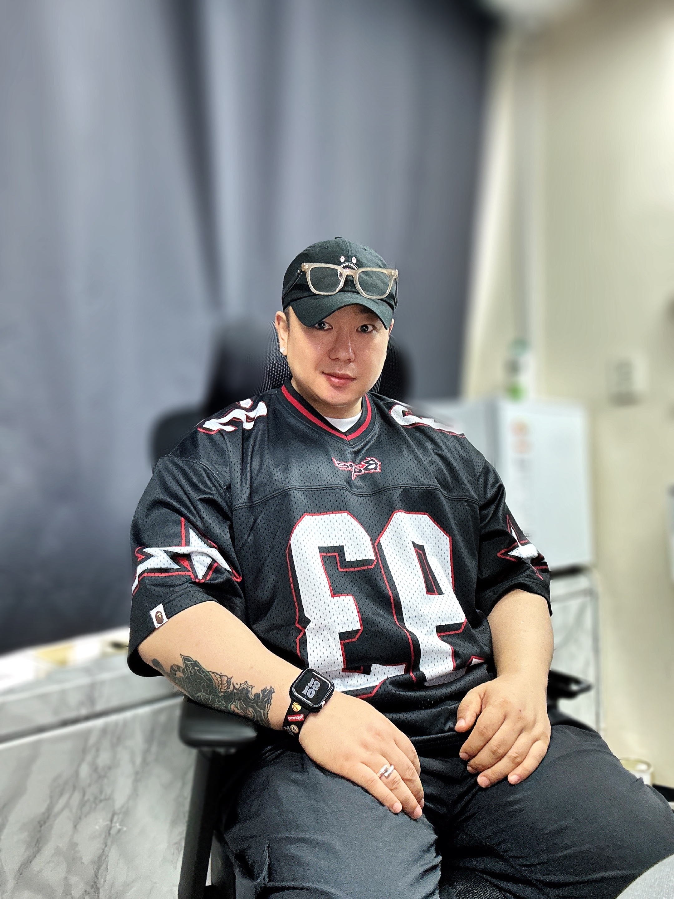 BAPE Football Relaxed Fit T-Shirt Dark Purple 착용 스타일