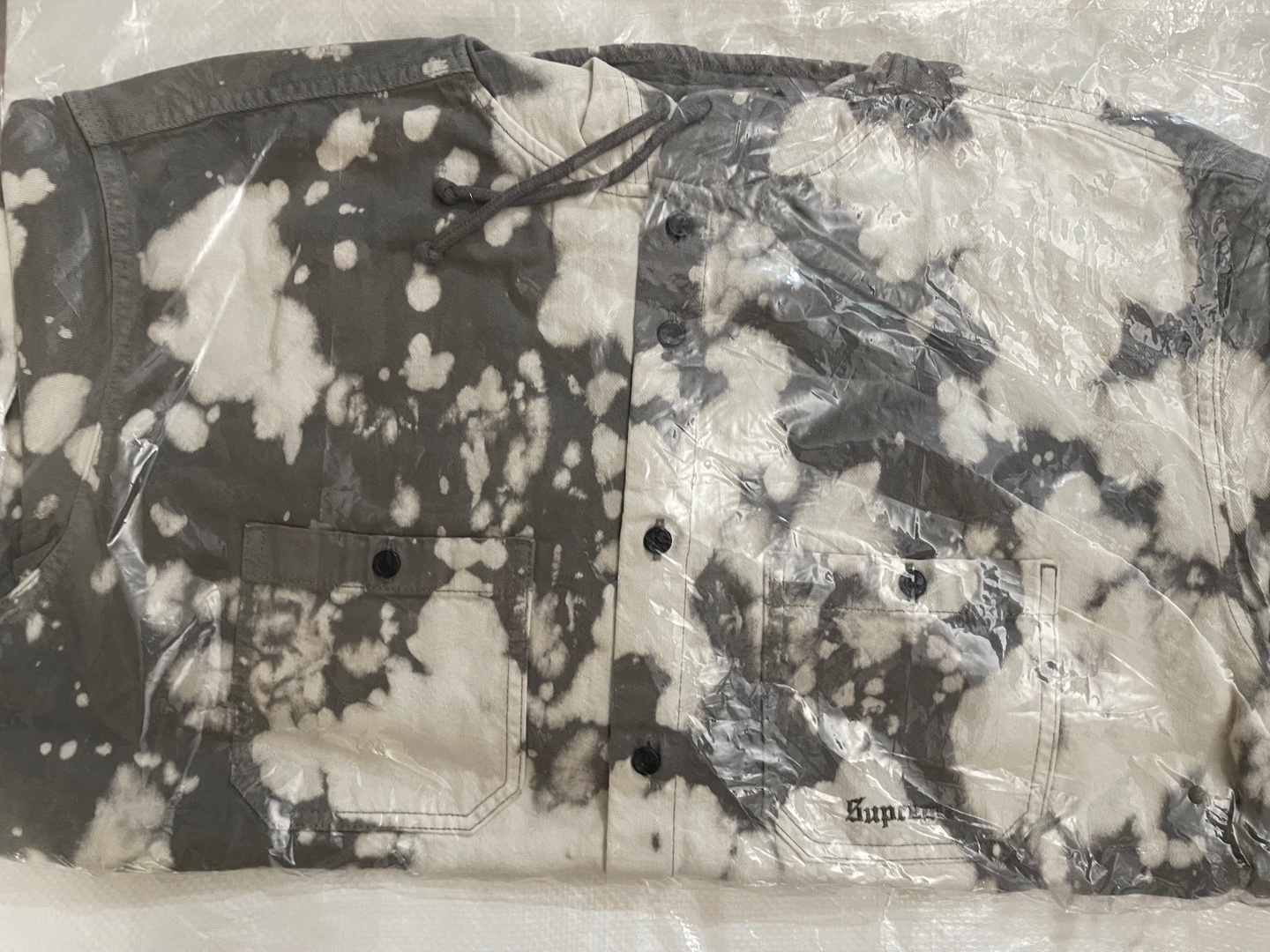 Supreme Hooded Denim Shirt Bleached - 25SS 착용 스타일