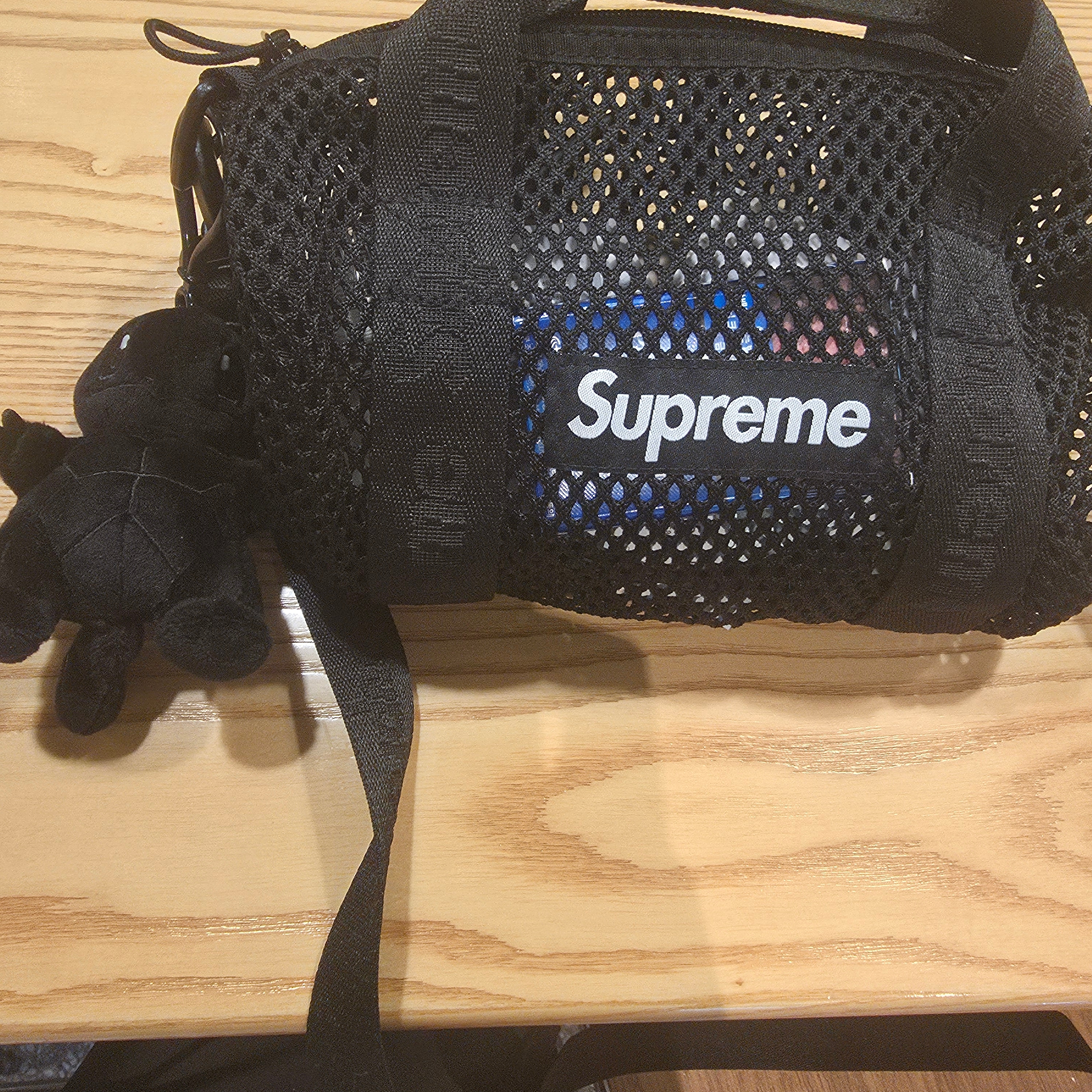 Supreme Mesh Mini Duffle Bag Black - 25SS, Fragment x Pokemon INN Thunderbolt Project TBP Mascot Key Ring Zenigame Black 착용 스타일