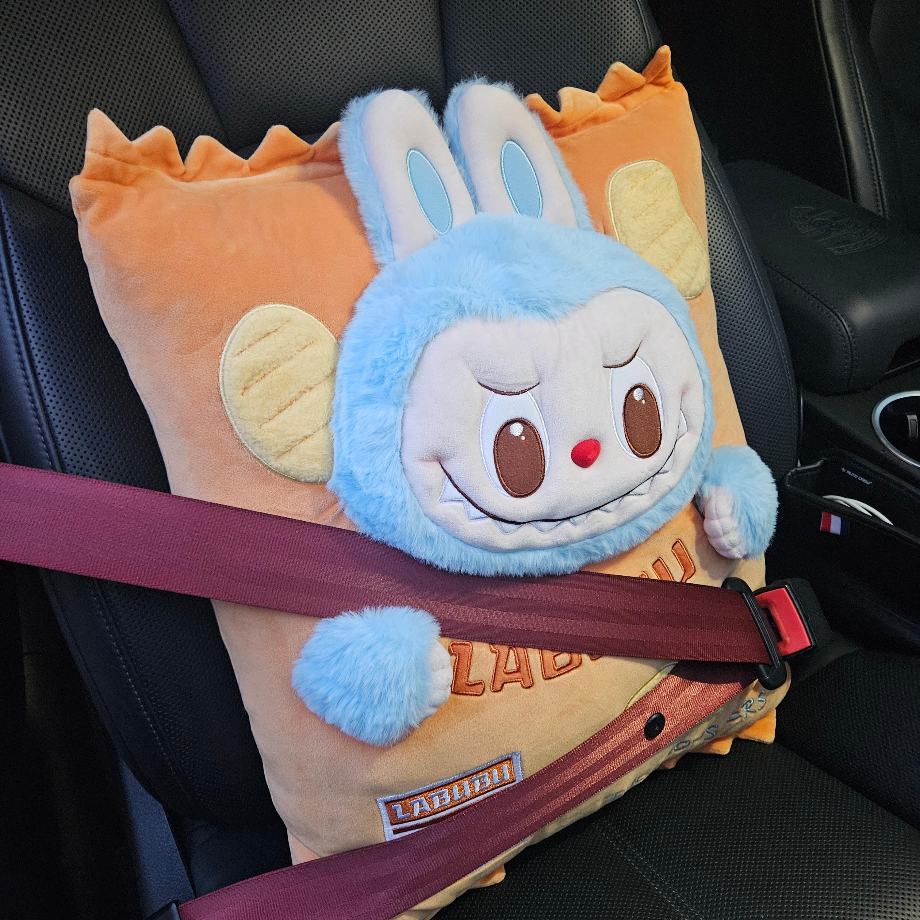 Pop Mart Labubu The Monsters Wacky Mart Series Chips Pillow 착용 스타일 - 3